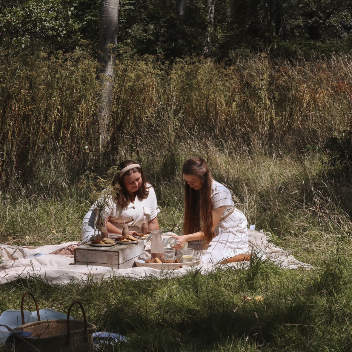A little behind-the-scenes moment from last summer ☀️
Here’s Elodie (our founder) and Alysha taking five outside the micro bakery, armed with a picnic and a generous spread of @willow_and_finch treats. Quality control, obviously!
We spend most of our days mixing, scooping and baking in small batches, so it’s nice to pause and enjoy the results every now and then.
Here’s to more sunny lunch breaks and cookie-filled picnics very soon!