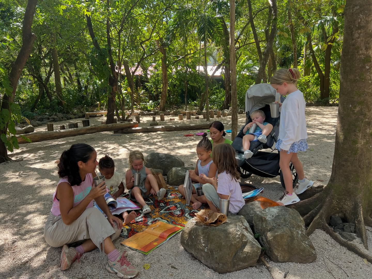 Today and next Sunday March 1, Wild Child is at Harmony COOP playground located just behind La Ventanita and Aleo studio. 8.30 to 11.30 am. Free for members of Harmony COOP.