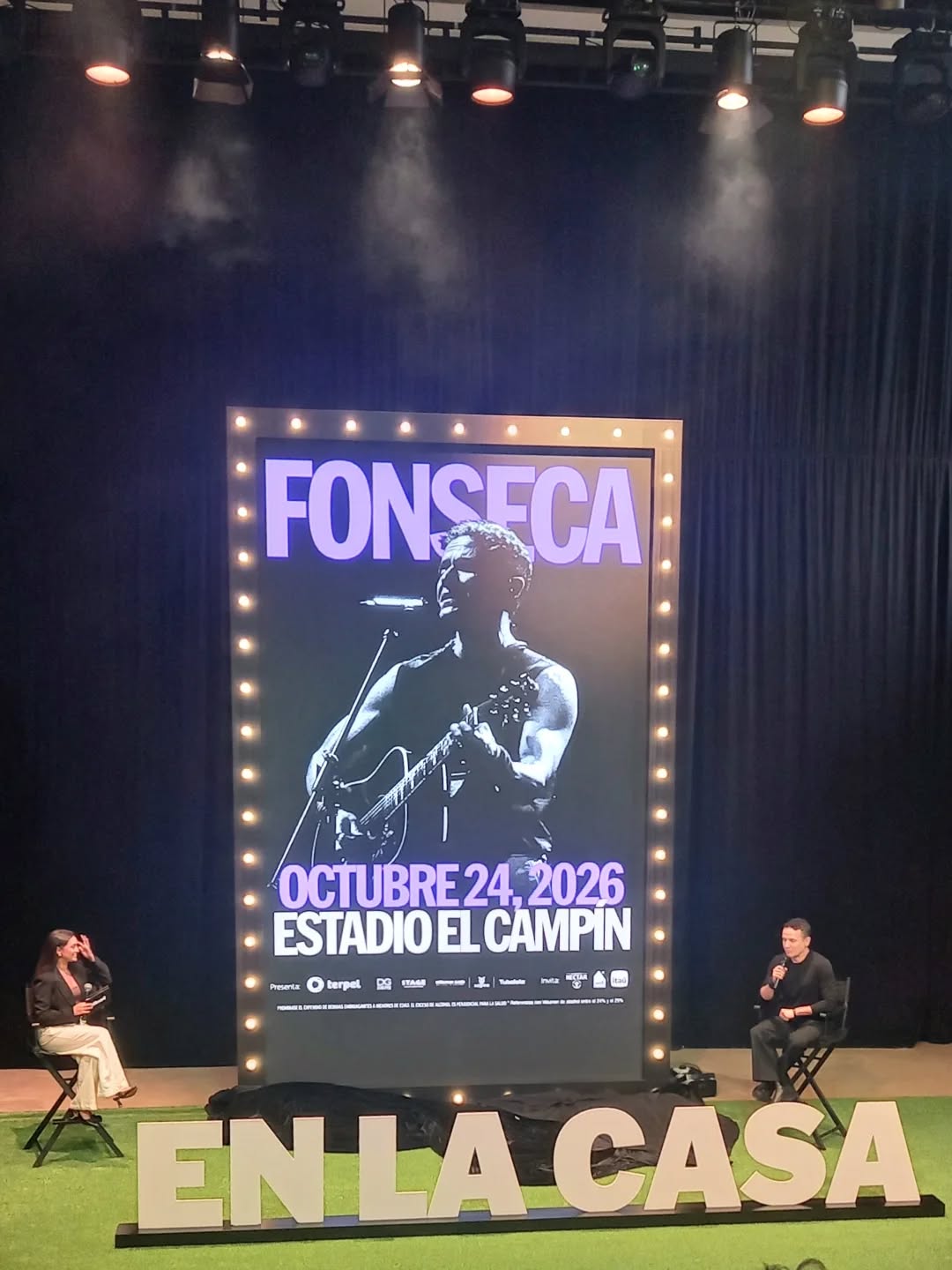 Fonseca anuncia concierto en el estadio El Campin de Bogotá, la sala de su casa lo denominó. Un sueño hecho realidad para el artista el próximo 24 de octubre.
#fonseca #Bogotá #romántico
