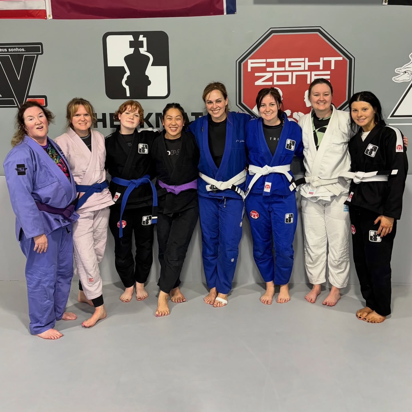 Thinking about trying Jiu-Jitsu?
Every woman in this photo once walked into the academy for the first time not knowing what to expect.
Some were nervous.
Some doubted themselves.
Some wondered if they were strong enough.
But Jiu-Jitsu isn’t about where you start.
It’s about showing up.
It’s about pushing through the hard rounds.
It’s about learning, failing, improving, and coming back stronger the next day.
At Fight Zone TN, our women support each other, train hard, and grow together on the mats.
This isn’t just a workout.
It’s confidence.
It’s strength.
It’s learning what you’re truly capable of.
But remember… results don’t come from watching.
They come from stepping on the mat and putting in the work.
If you’ve been thinking about trying Jiu-Jitsu, this is your sign.
Come train with us.
👊 Women’s Jiu-Jitsu at Fight Zone TN
Message us to schedule your first class.
#FightZoneTN #WomenInJiuJitsu #BJJWomen #TrainHard #ConfidenceOnTheMat