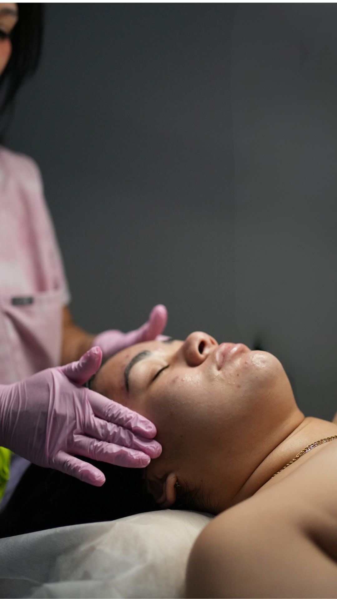 The girls glowing in July started in March.
Hereâs the thing about summer skin prep that no one talks about: results donât happen overnight. Your skin needs TIME to respond to treatments, build collagen, and reveal that natural radiance youâre going for.
Starting now means:
⨠Multiple treatment sessions spaced properly for optimal results
⨠Time for your skin to heal and regenerate between appointments
⨠Gradual, natural-looking transformation (not a rushed last-minute look)
⨠Peak results right when you want themâbeach days, vacations, summer events
One facial wonât get you there. But a strategic series? Thatâs how you show up in July looking like you woke up that way.
Whether itâs biostimulators for long-term collagen building, a series of peels for texture and tone, or maintenance treatments to keep your glow consistentânow is the time to map it out.
Your summer skin starts today. Letâs build your treatment plan.
đ˛ Comment âGLOWâ and weâll reach out to book your consultation
#summerskin #skinprep #glowup #treatmentseries #collagenbuilding