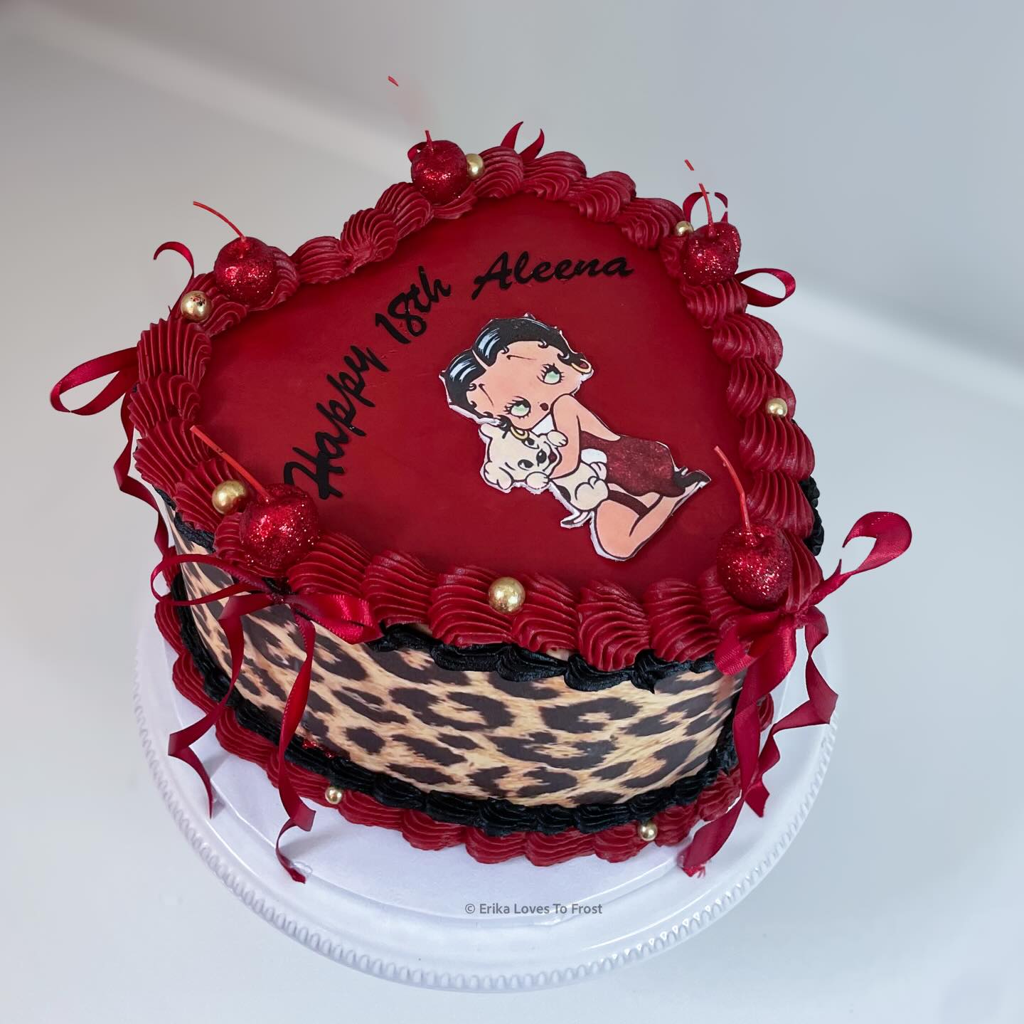 Betty Boop and leopard mood 💃🏻🌹🐆✨♥️ #erikalovestofrost #bettyboopcake #leopardprintcake #vintageheartcake #chinohills