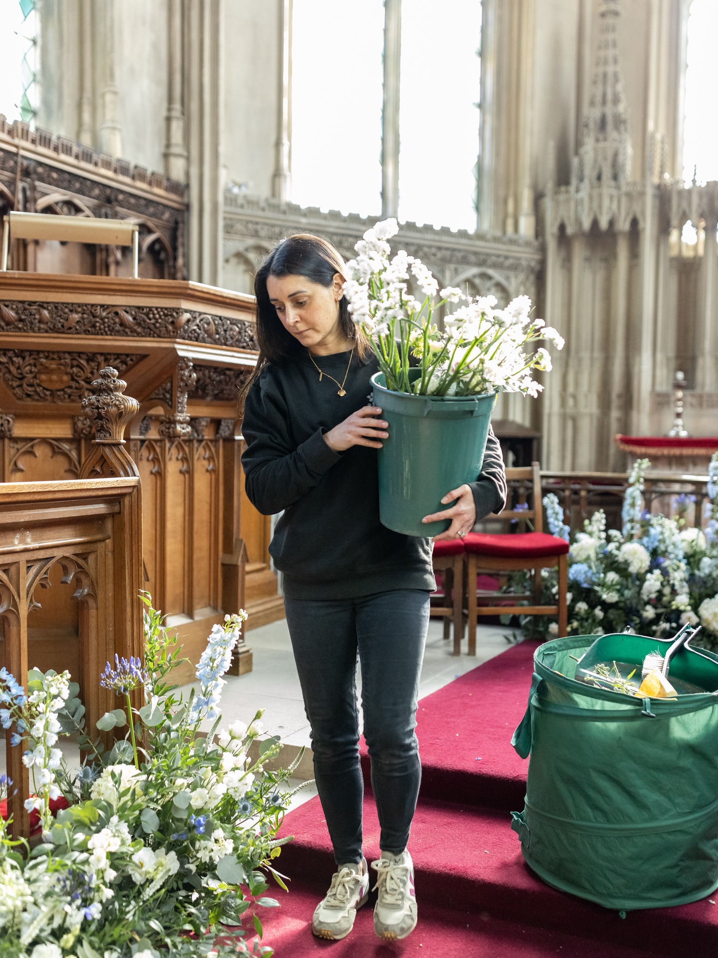 It’s been a while so I thought I’d do a little re-introduction for those newly here 🤍 ✨ 👋🏼
I’m Tanya, the face behind Apple Blossom, specialising exclusively in weddings and events.
My work is defined by timeless elegance, layered with a sense of modern romance and a touch of wild and relaxed. Thoughtful, considered florals that feel unique and never generic.
My little biz is intentionally boutique. I don’t have a shop, and I keep it that way so my full attention remains on my couples. When you book with me, you receive a highly personal experience — my expertise, my creative direction and my standards; from our first consultation through to the final stem placed on your wedding day.
I work closely with a limited number of weddings each year, allowing space to truly understand you — your story, your style and what matters most to you. This isn’t a transactional service. It’s a collaboration built on trust, care and attention to detail.
With years of experience specialising in weddings, a trusted team and an uncompromising approach to quality (and yes, a healthy dose of perfectionism!), I take pride in delivering florals that feel refined, intentional and beautifully executed.
If you’re seeking a wedding florist who values experience, connection and an exceptional level of care, I’d love to be part of your day!
#weddingflorist #hertfordshireflorist #bedfordshireflorist #bts #entrepreneur