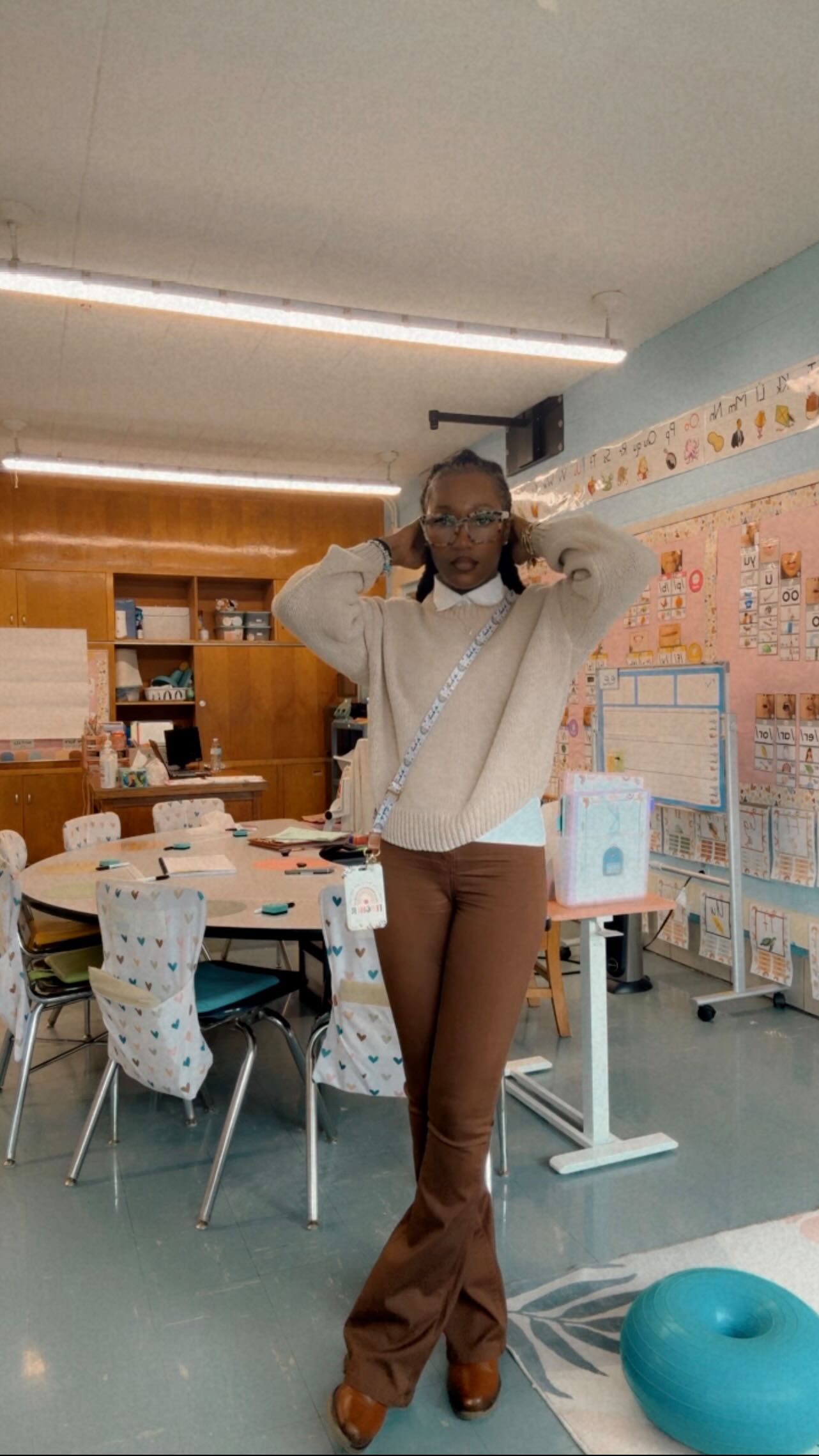 Phoneme → grapheme → word → reader
Sound-symbol mapping is the foundation of literacy.
#fyp #teacher #literacy #blackteacher #phonics