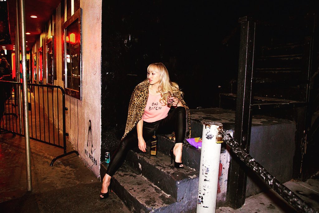 If you haven’t seen @missproffitt’s consulting website lately... please head over & spend some time checkin’ it out! Meanwhile, more original projects are in the works... 📸 : @lin_marty