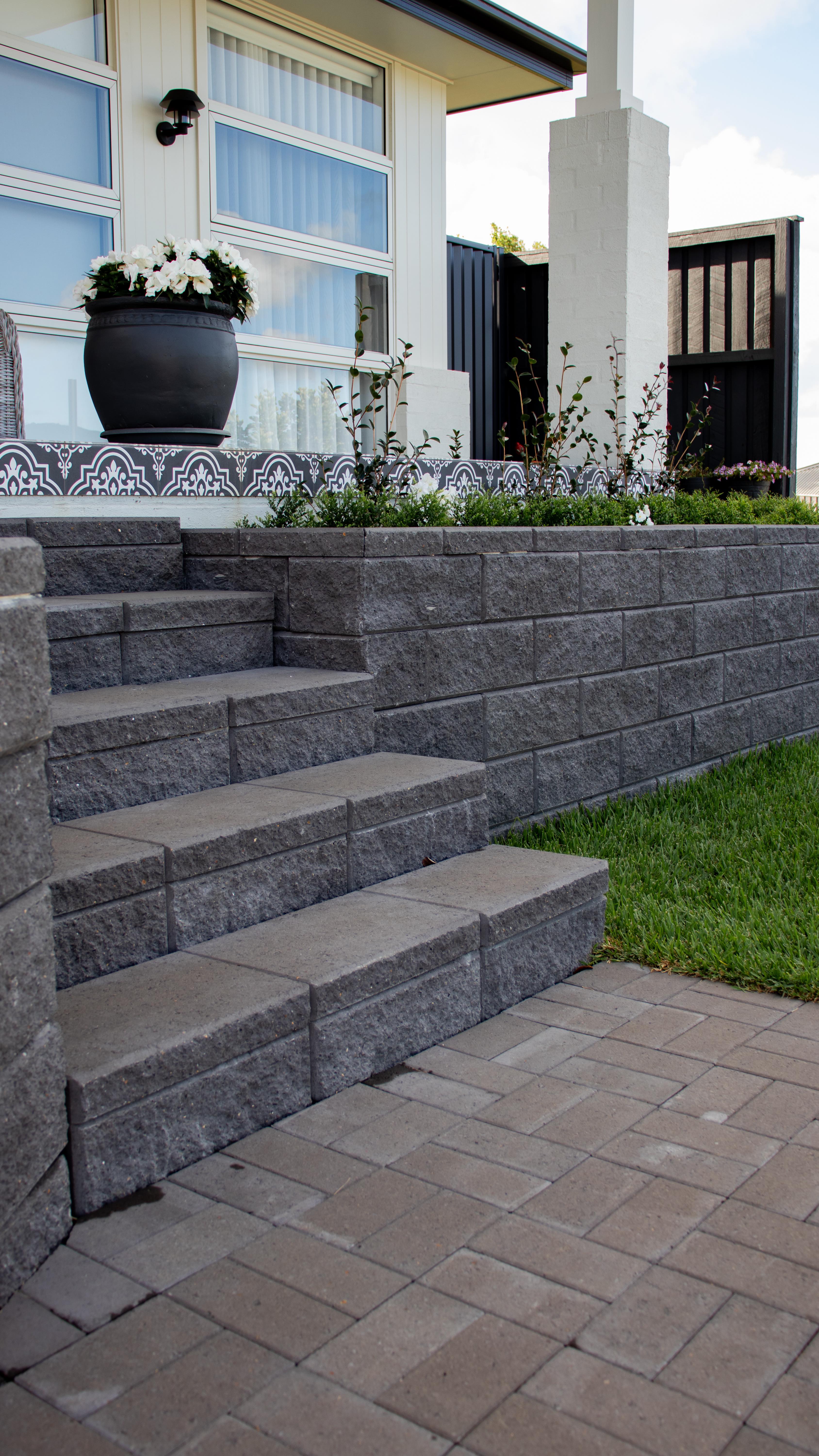A fresh and polished finish to the home’s facade.
This layered design adds depth and dimension, while the clean lines create a strong architectural statement from the street.
A functional feature that elevates both structure and street appeal 🏡
#retainingwall #gardenbed #facade