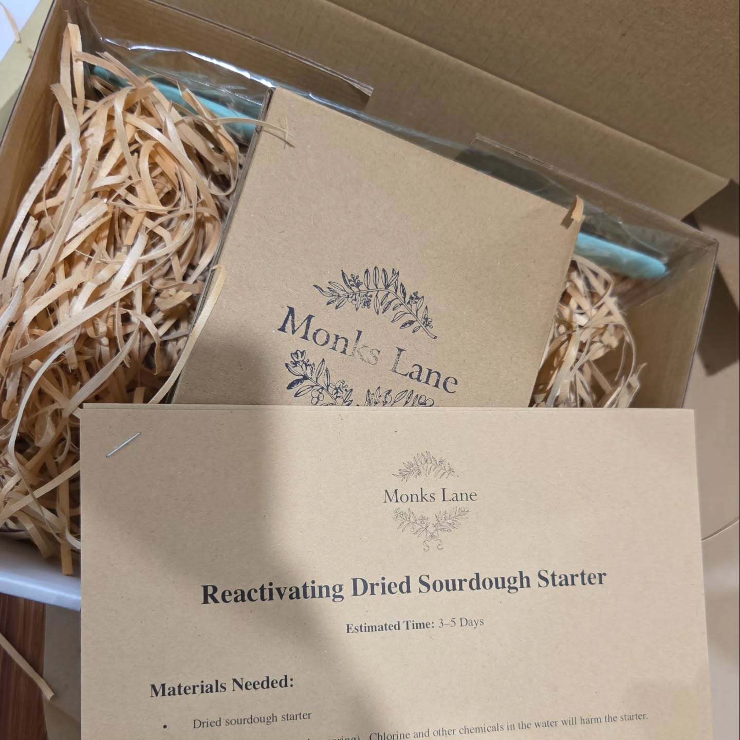 If anyone is looking into making their very own sourdough, I have my starter for sale on my website www.monkslane.com.au
It comes with a beautiful 850ml weck jar, spatula, 10g dried starter and of course, instructions. Happy baking🙌