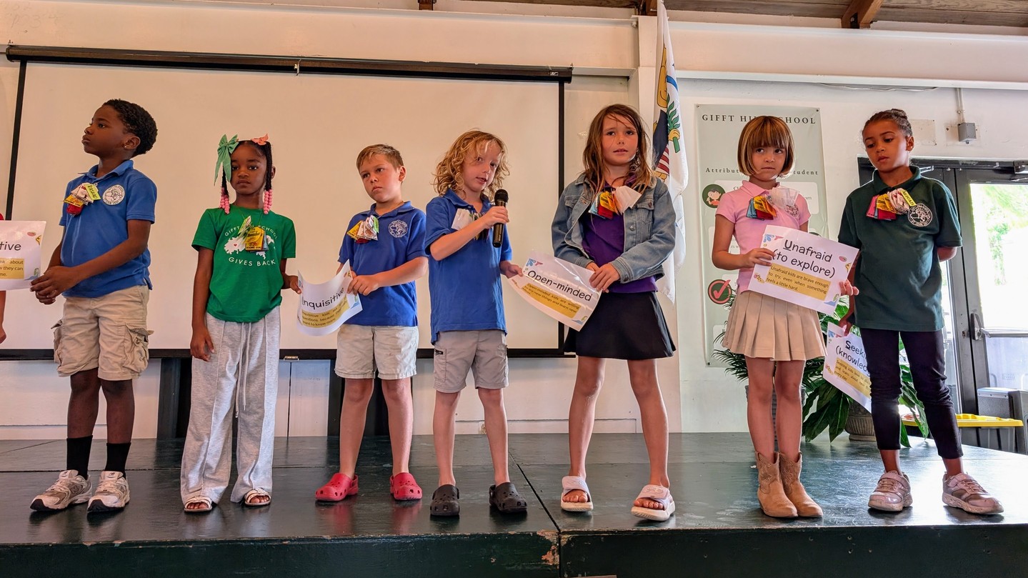 Thank you to our first graders for introducing this month's student attribute, curiosity, at our Lower Campus academic awards assembly this week! Students who are seen displaying this attribute are recognized by their teacher and Lower Campus Principal Ms. Rachael.
#curiosity #studentrecognition