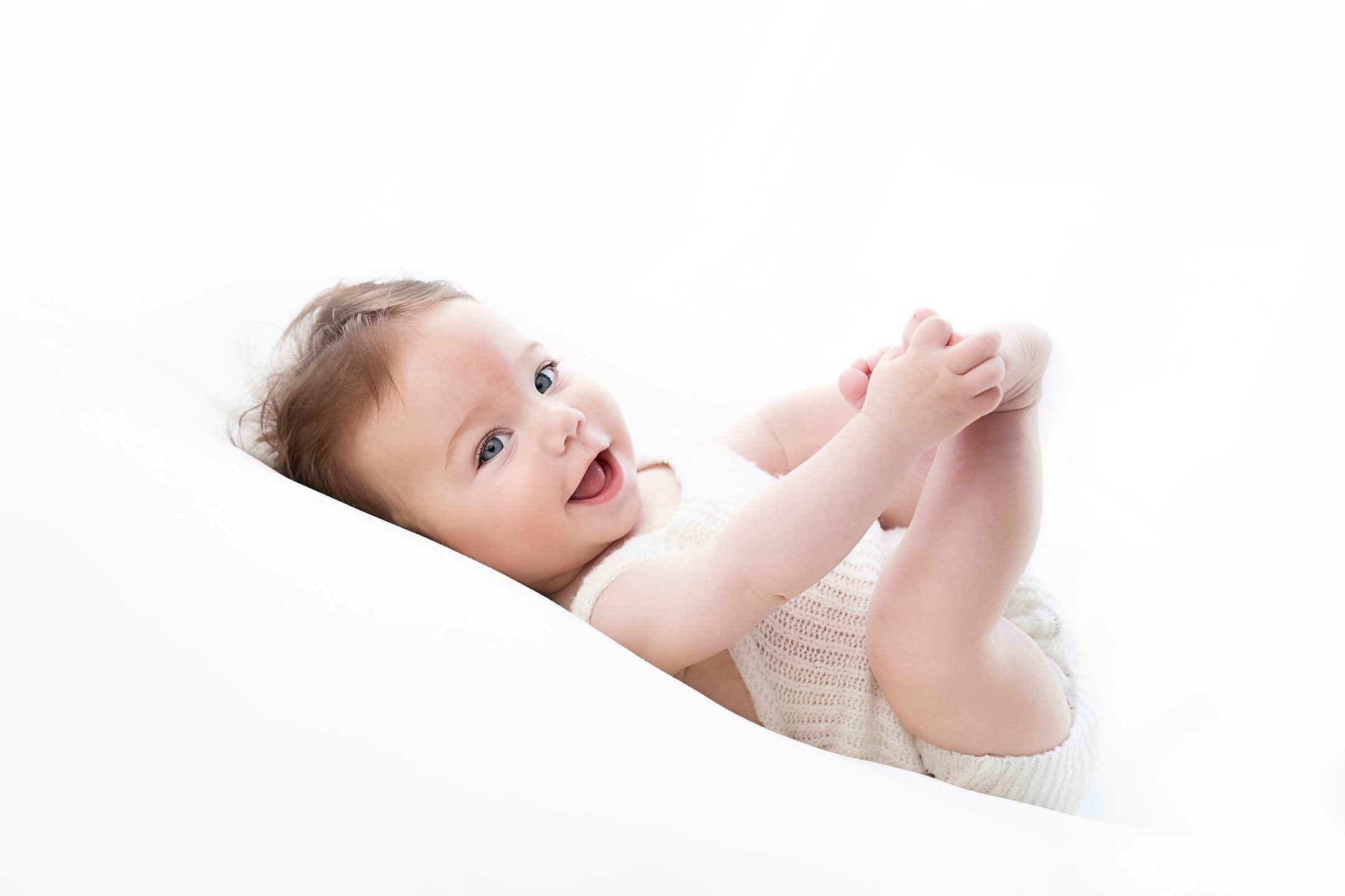 My sweet little Moses is already 7 months old… and honestly, where that time has disappeared to, I couldn’t tell you if I tried!
He’s not quite sitting independently yet, so I decided to sneak in a tiny little mini shoot before he masters that milestone and we move on to his official Little Sitter session. I’ve captured all of my 4 babies’ newborn, smiler, sitter and cake smash moments (and plenty more in between, as you can probably imagine!), so there was no way he was missing out. Even if I am slightly late to the party this time!
I may be completely biased… but he is just outrageously scrumptious 🤍
📸 Newborn, Baby, Cake Smash & Maternity Specialist Photographer
For new enquiries please visit the contact page on my website (link in bio) or enquire via DM
💌 Contact me via email on starspeckledphotography@gmail.com
📍Studio based in Aldershot, Hampshire
#myboy
#littlesmiler
#7monthsold
#starspeckledheartsphotography