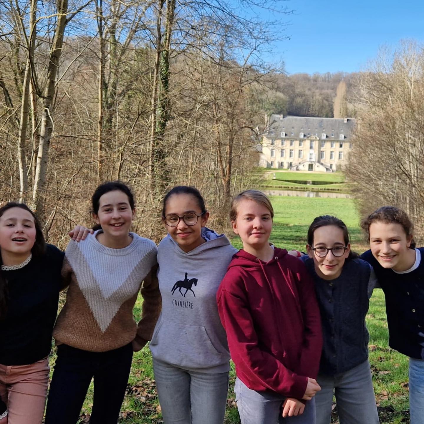 🧁MY KITCHEN BOOK 2026
De la nature, de la reliure, et un beau moment d’adoration pour finir la journée !
