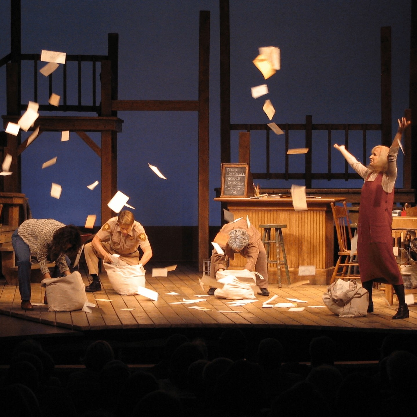 Friday Eve got us feeling like ... 🙌
We're throwing it back to 2008 to @skylightmusictheatre's production of "The Spitfire Grill" in anticipation of its return to the Cabot Theater stage starting Friday, Feb. 27! 🍔
And if you haven't seen @nextacttheater's "Swing State" just yet, you have until March 8 to catch this gripping production!
Click the link in our bio to get tickets for both shows 🎟️
📸: @skylightmusictheatre (1), @nextacttheatre (2)