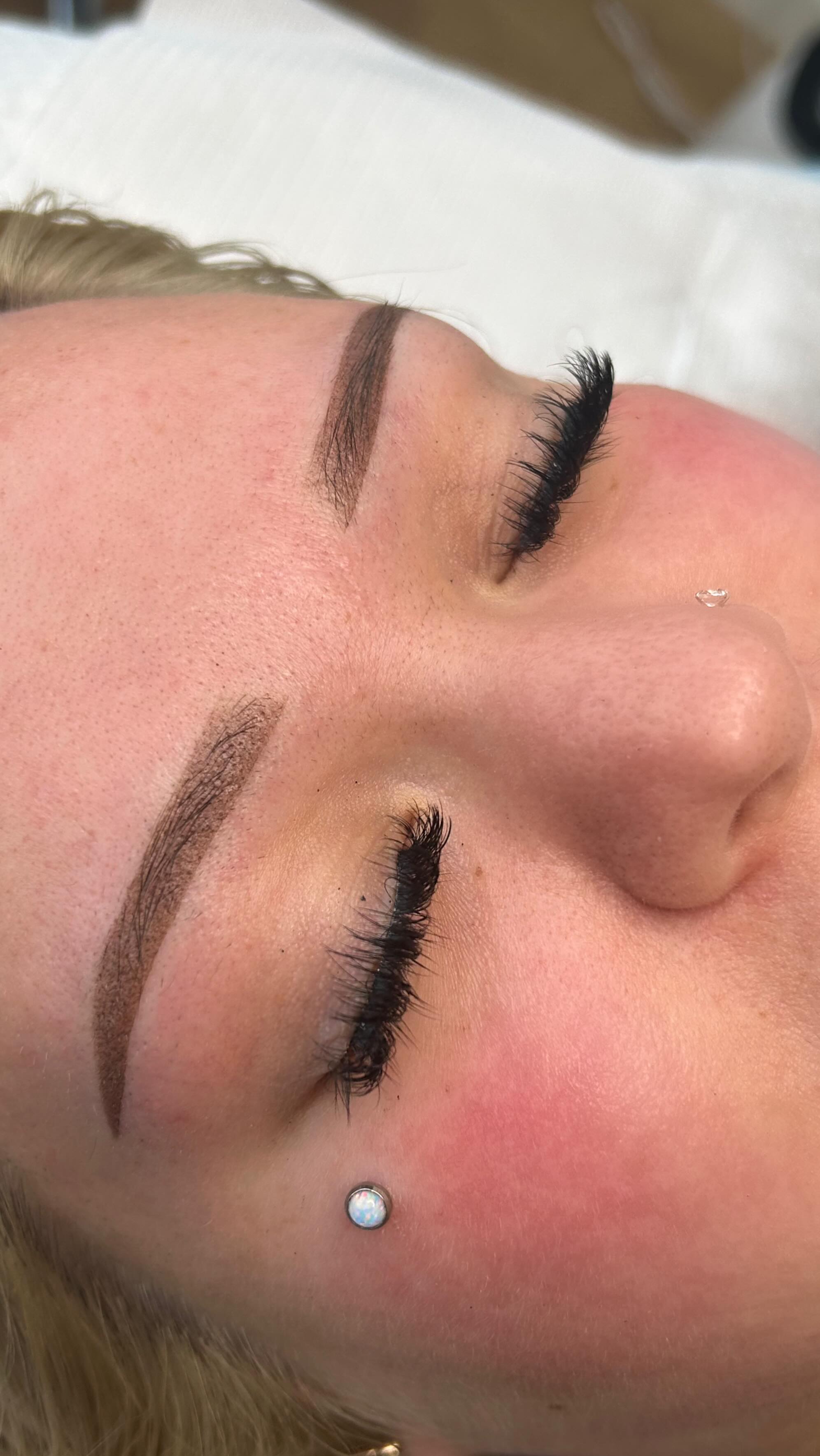 Thin, long and straight was the brief, I love your inspo pics! together we can decide what’s best for you and bring the dream into reality. #invercargill #cosmetictattoo #ombrebrows #browspecialist #nzbrowartist
Literally obsessed with this set I created today for this beautiful girl ❤️
