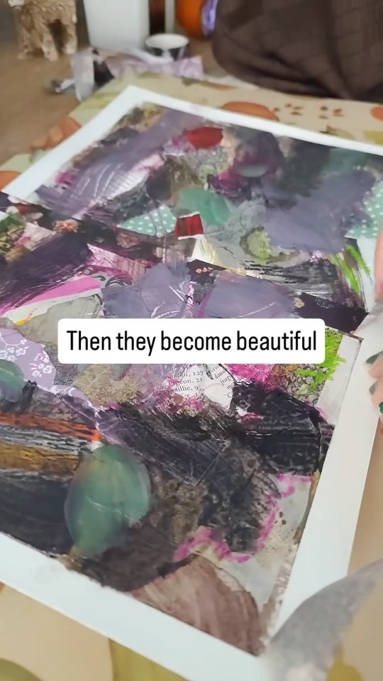 Because who says you have to finish a painting for it to have that special something?
A big part of painting with collage and mixed media is enjoying making a mess, before slowly pulling it back together. A bit like our lives.
#art #artist #artlife #artstudio #contemporarycollagemagazine