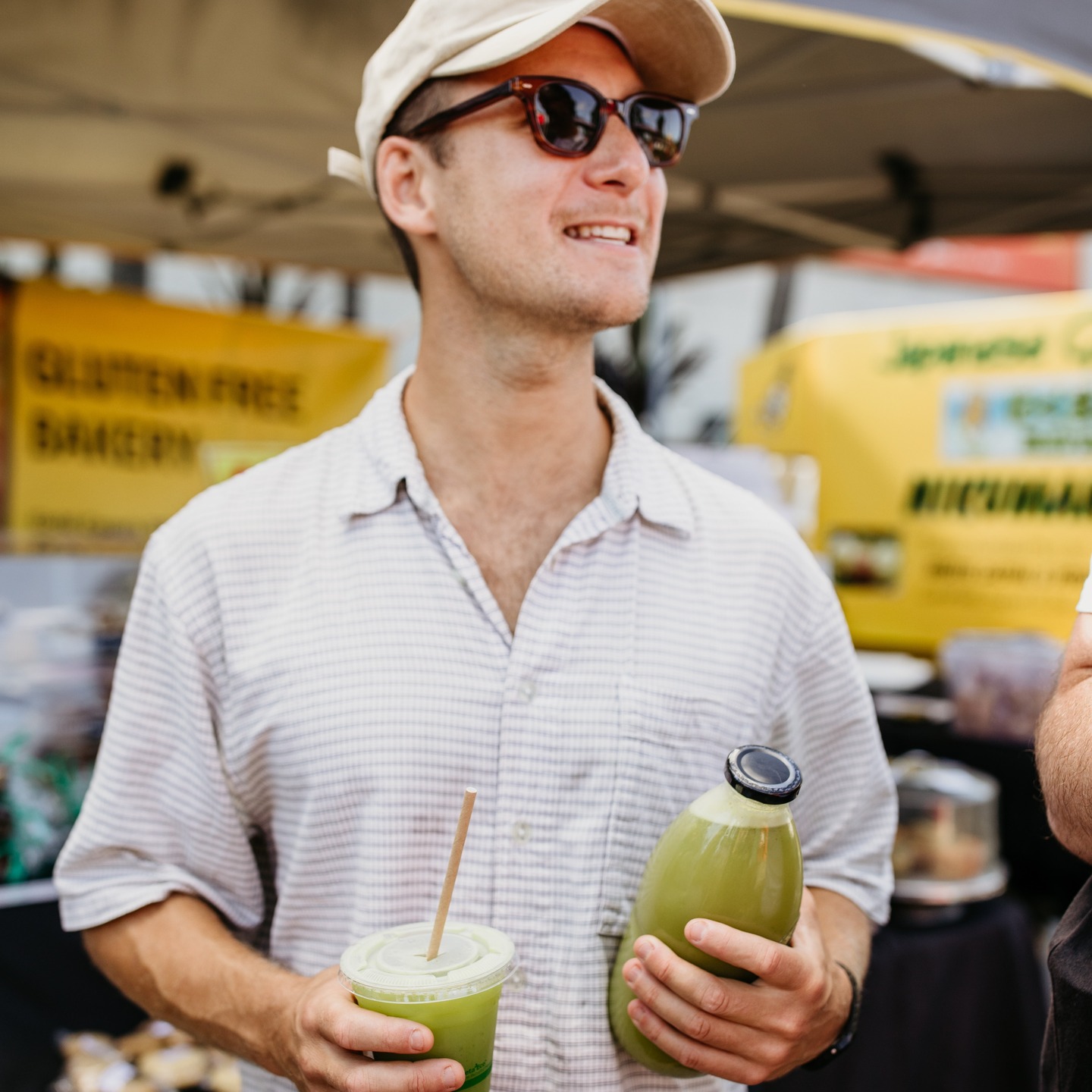 We are so excited to see you all this weekend! 🌞
At @farmersmarketcarlton we will be featuring fresh mint from our friends at @ozfreshherbs and amazing limes from 'the orange lady'!
We will also be juicing beautiful organic celery from @thrivingfoodsfarm at @farmersmarketcoburg @geelongcitymarket @farmersmarketalphington and @elthamfarmersmarket
See you at one of our markets this weekend!💛🥬
