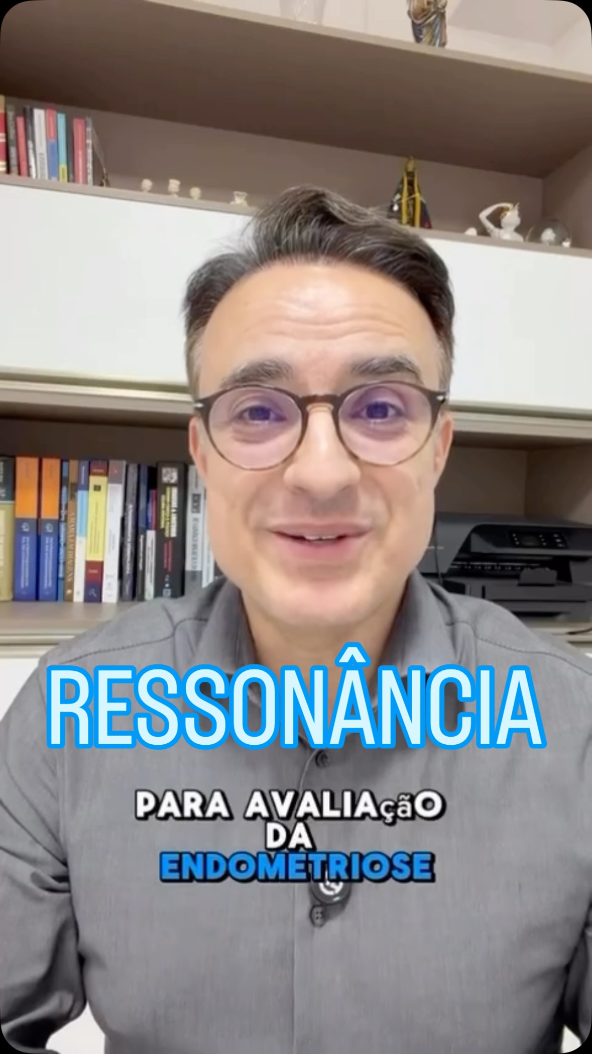 🚨 CÓLICA FORTE NÃO É NORMAL
Se a dor pélvica:
❌ te faz faltar ao trabalho
❌ te impede de ter relação
❌ te faz chorar de dor
Isso NÃO é “mimimi”.
Pode ser Endometriose.
Uma doença silenciosa.
Progressiva.
E muitas vezes diagnosticada tarde demais.
Quanto mais você espera,
maior o risco de lesões profundas.
A Ressonância Magnética é essencial para:
✔️ Mapear a doença
✔️ Avaliar profundidade
✔️ Planejar o tratamento correto
Diagnóstico precoce =
Menos dor.
Menos sofrimento.
Mais qualidade de vida.
💛 Dor incapacitante não é normal.
Investigue.
📌 Salve esse vídeo.
📤 Compartilhe com uma mulher que precisa saber disso.