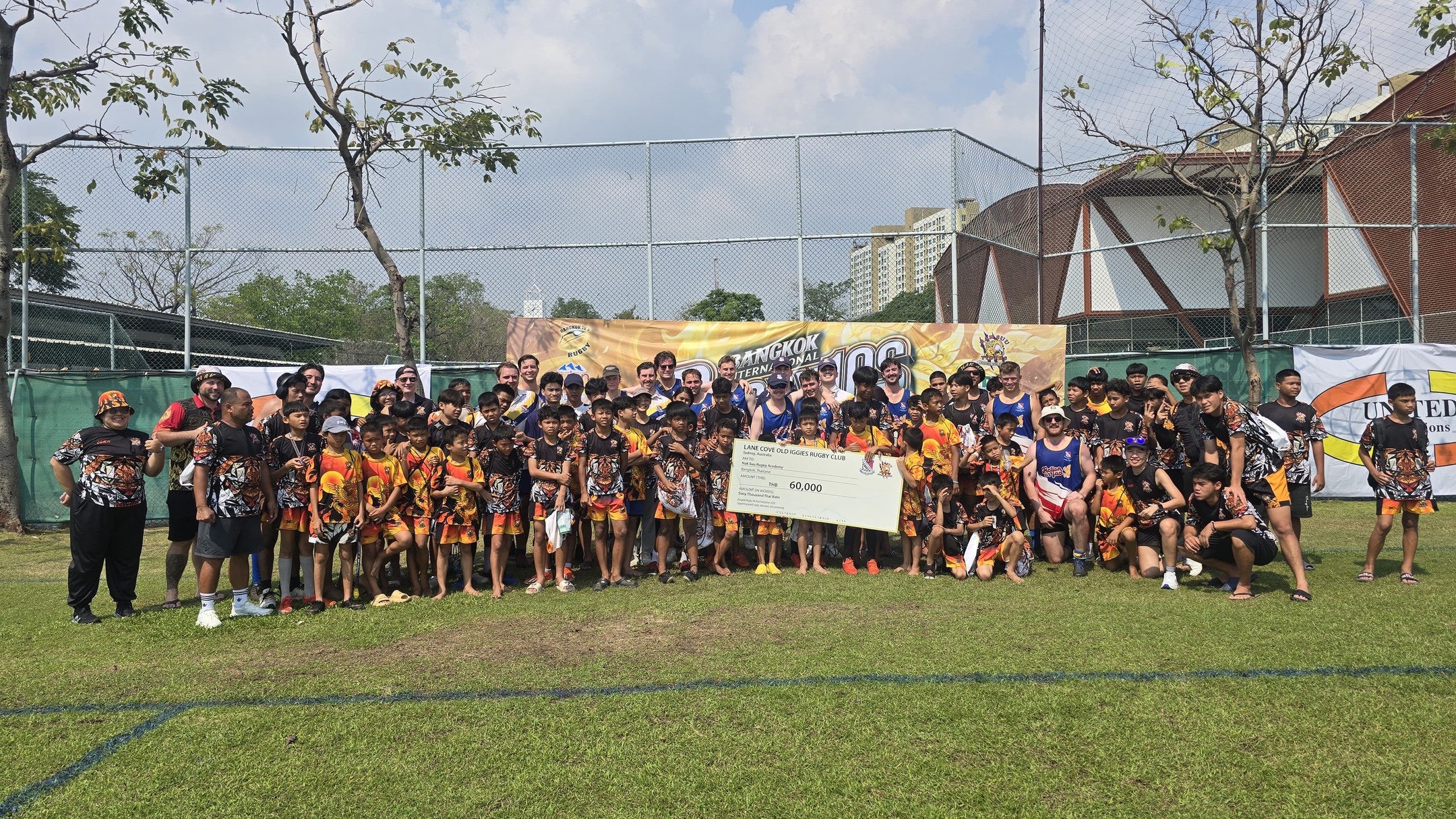 We are incredibly grateful for another team who joined the Bangkok 10s for the very first time — the @lanecove.oldiggies
When they saw that Nak Suu was the charity partner of the tournament, they didn’t just come to compete — they chose to make a difference. The team launched a fundraiser back home to support the Nak Suu program, surpassing their original goal. On top of that, they went the extra mile by organizing rugby boots for our kids.
To the @lanecove.oldiggies — thank you for your intentional generosity and for supporting these young athletes all the way from Australia. We are truly blessed by clubs like yours who care both on and off the field. We hope this is the beginning of a long connection and look forward to seeing you again next year!
