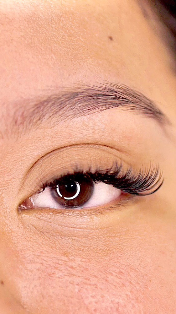 We know you’ve been thinking about lash extensions… this is your sign 👀💖
#LashExtensionsQatar #BeautyBoxQatar #DohaLashes #QatarBeauty #LashGoals