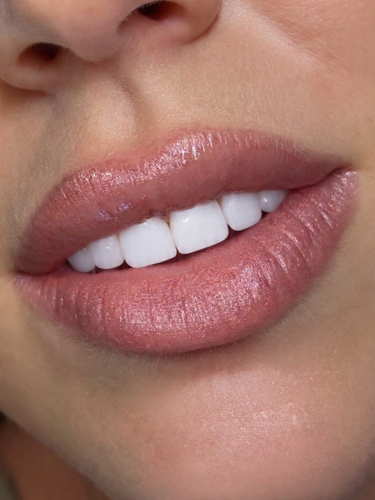 Obsessed with this custom colour blush I did for my client last week 🫦 - swipe for before 👉🏻.