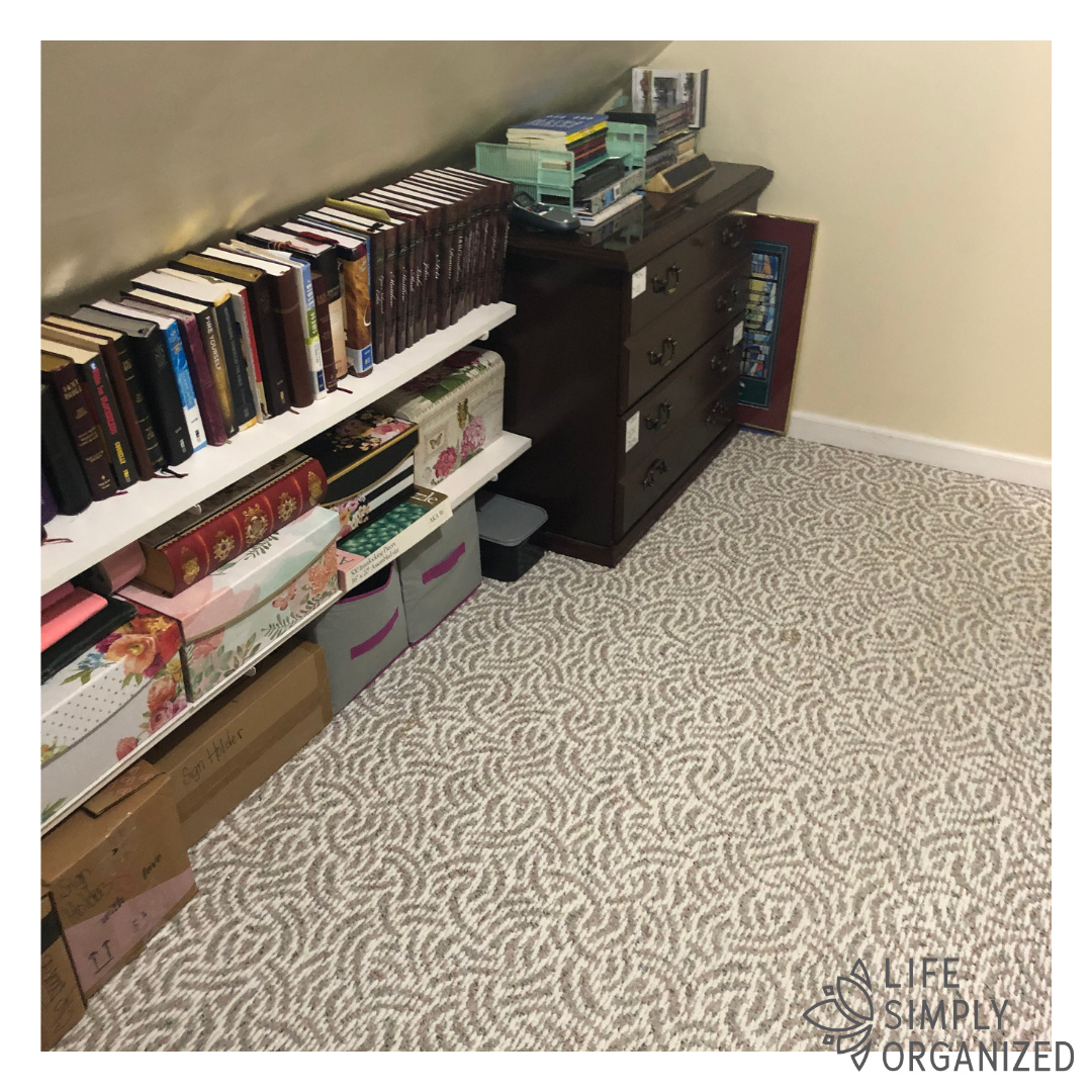 Closet office glow-up ✨
What was once a cramped catch-all is now a streamlined, functional workspace — proof that you don’t need more room, just better systems. Extra storage bins + simplified materials = less visual noise, faster focus, and a space that actually works for you.
Because when your space is clear, your mind is too. 💡
#ClosetOffice #WorkspaceGoals #OrganizedOffice #HomeOfficeInspo #ClutterFree #OrganizationTransformation #BeforeAndAfter #StreamlinedSpace #FunctionalDesign #OfficeOrganization #DeclutterYourSpace #ProductiveEnvironment #OrganizedLiving #SmallSpaceSolutions #ProfessionalOrganizer