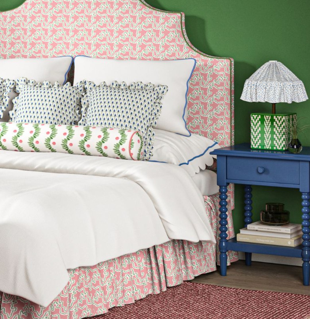 •Wee Prints•
Introducing Wee Prints, a new chapter in the Wemyss brand story. Bringing charm and character to interiors, Wee Prints features fresh, small-scale designs that are vibrant and versatile. Hand-painted in Scotland at Wemyss HQ, the name celebrates its heritage.
From ditsy florals to classic stripes, each design is created for residential spaces. The considered scale makes layering easy, adding depth and personality without overwhelming a room. Style together or pair with plains for effortless impact.
Suitable for curtains, upholstery, cushions and bedding, Wee Prints combines a fresh palette, soft handle and the quality Wemyss is known for.
#wemyss #wemyssweeprints #smallpatterns #florals #bristolcurtainmaker