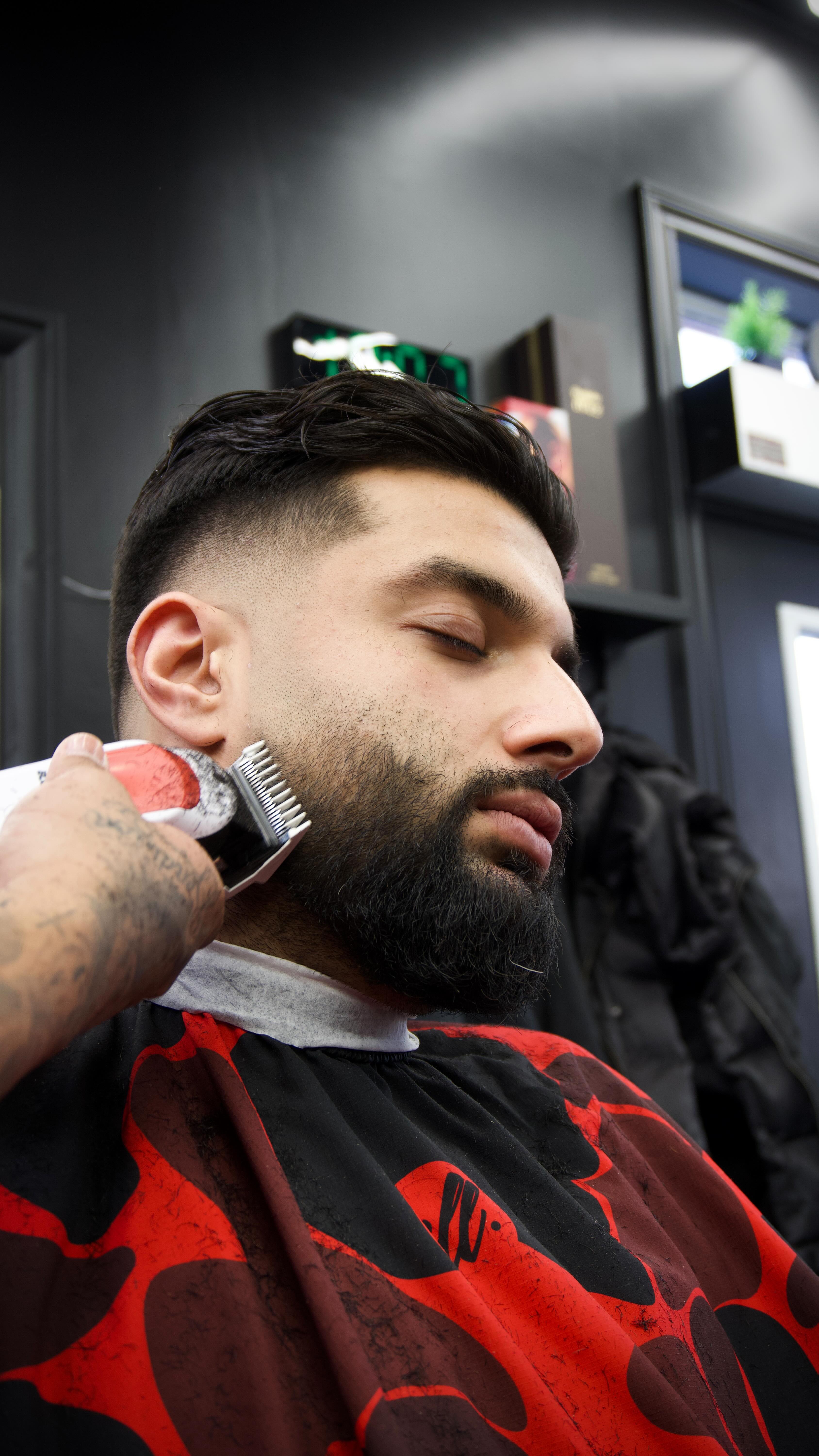 Quality over quantity.
💈First Class Hair Studio | Brampton, ON📍
*** Walk-ins welcome anytime ***
#Bramptonbarber #fade #OntarioBarbers #firstclasshairstudio #gentlemenhaircut