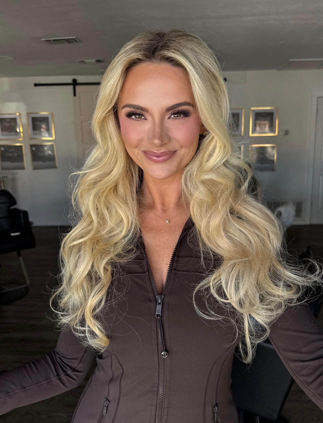 Bombshell barbie glam ❤️🔥 @kelseyhamptonofthesouth
#fullglammakeup #makeupartist #30ahairandmakeup #weddingmakeupartist #makeupinspiration