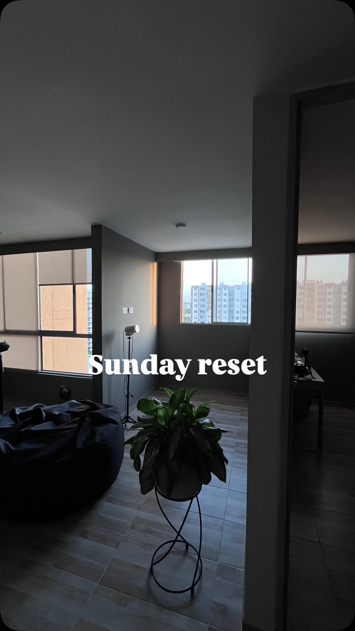 Día de reset 🔄 🧠
🌱 La vida no se trata de controlar todo, sino de aceptar tu experiencia como es.
Y tu espacio personal —mental y emocional— es sagrado porque es el único lugar donde realmente estás vivo.
- The Midnight gospel.