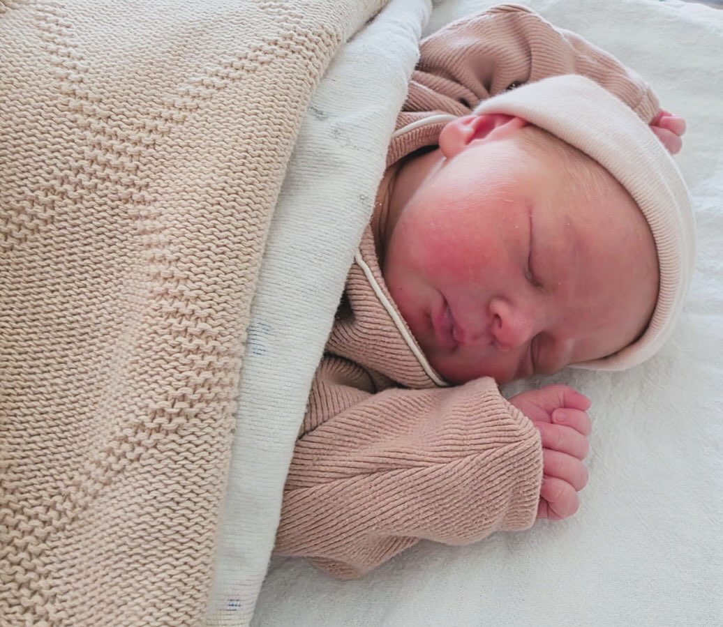 Welcome sweet baby girl!
It’s been an honor to support your momma and get to bear witness to your welcome at our birthing center! Every birth is so special to me and your bright light is going to shine so big!