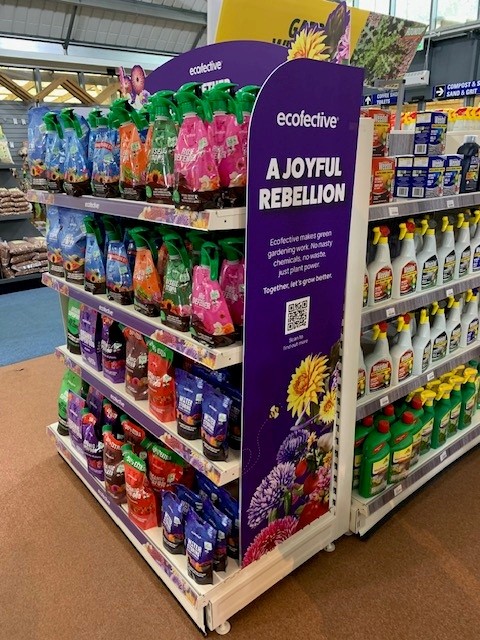 Take a look at this Ecofective end gondola kit set up in some of the J Parkers Garden Centres👏🌿
Designed to stand out in-store and drive sales, our eye-catching display units help showcase the full Ecofective range with strong sustainability messaging and clear shopper appeal.
Interested in having one in your store? Get in touch to find out how to secure your own end gondola kit and explore our full range of POS solutions. 💚
#Ecofective #RetailDisplay #GardenCentre #POS #sustainableretail