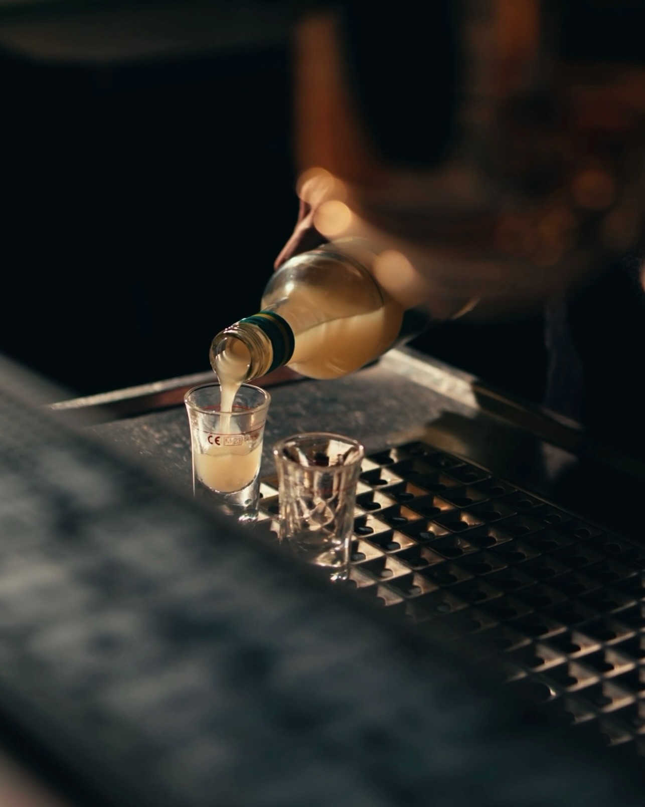 Zwei Shots. Ein Augenblick. ✨
#tottis #göttingen #DrinkResponsibly #vegan #madeingermany
Dieser Inhalt richtet sich ausschließlich an Personen über 18 Jahren.
Bitte Alkohol verantwortungsvoll konsumieren und nicht an Minderjährige weitergeben.