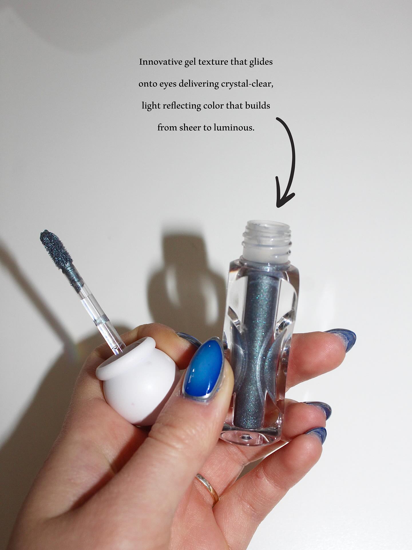 Lumina Gel Shadows
Fig Extract
Promotes #anti-inflammatory, soothing, skin
#brightening.
Pineapple Extract
Soothes and softens dry #skin while improving the
#natural skin barrier.
SPF30
#purebeautylabs