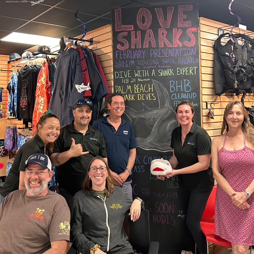 Thanks to @pura_vida_divers for the invitation to speak about #shark #conservation during their February love #sharks #event. Lots of great conversations and interactions with an enthusiastic and engaged audience. Really looking forward to #diving with them again this Sunday morning to see more sharks and meet more shark enthusiasts. #scuba #scubadiving