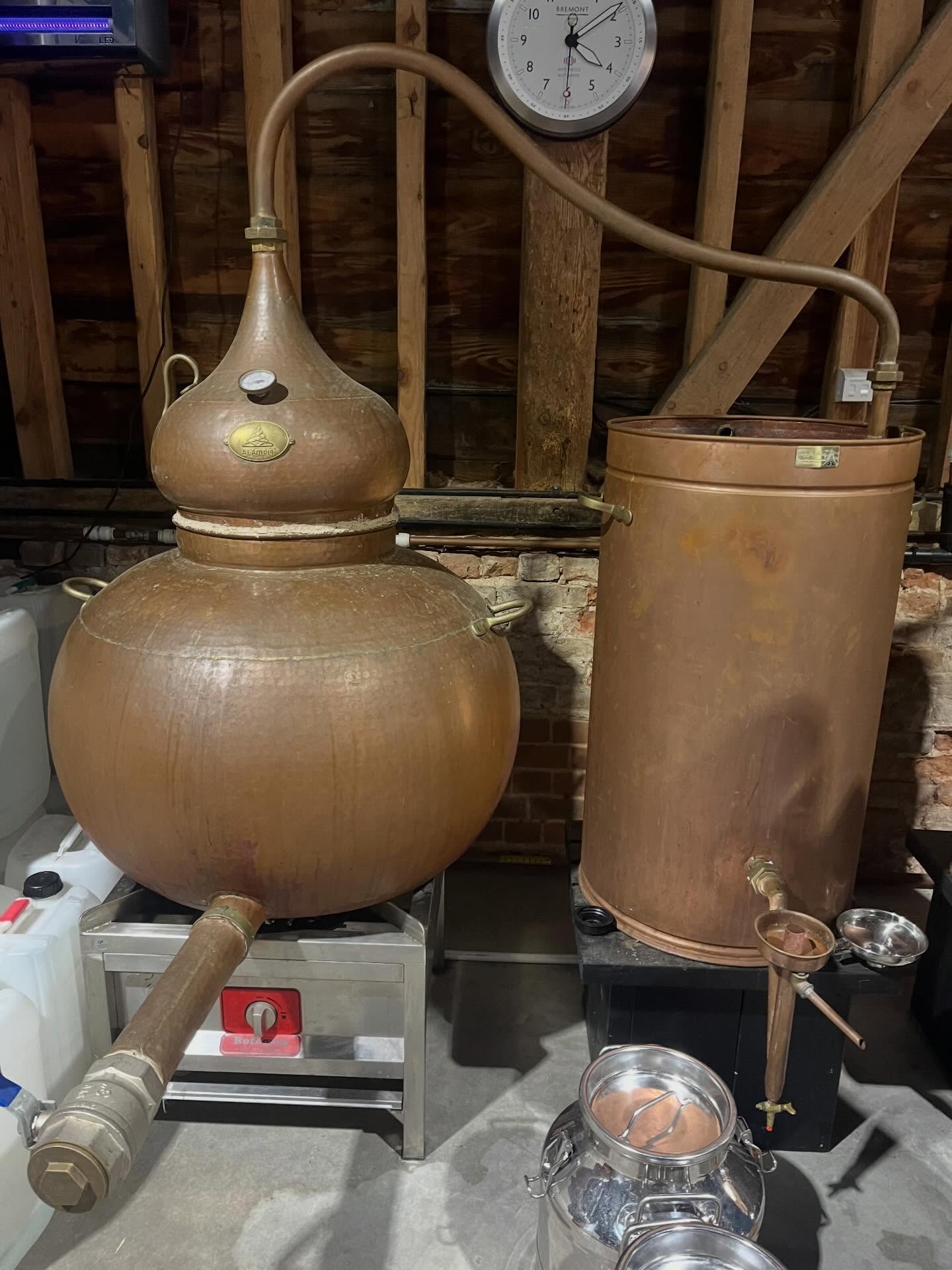 Herbs 🌱 and spices for gin flavouring @thehenleydistillery I love a visit to a drink or food manufacturing facility and this was a fun afternoon.
This beautiful piece of engineering is a pot still, made from copper. Alcohol goes in with herbs, spices and flavours such as orange peel. As it heats, the vapour carries the flavours up the neck, then it cools in a separate condenser and turns back into liquid ready for bottling.
Did you know my first degree was chemical engineering and biochemical engineering? 👩🔬We had to design a whisky distillery. How different life could have been!
When I’m thinking about processed foods I’m not worrying that it’s made in a factory. I hope I’m more grounded. Instead I’m wondering whether it’s got added additives or unwanted ingredients.
➡️For down to earth, practical advice for you - book a free Nutrition Refresh call to get started!
#gin #Henleygin #nutritionist #running #digestiveissues