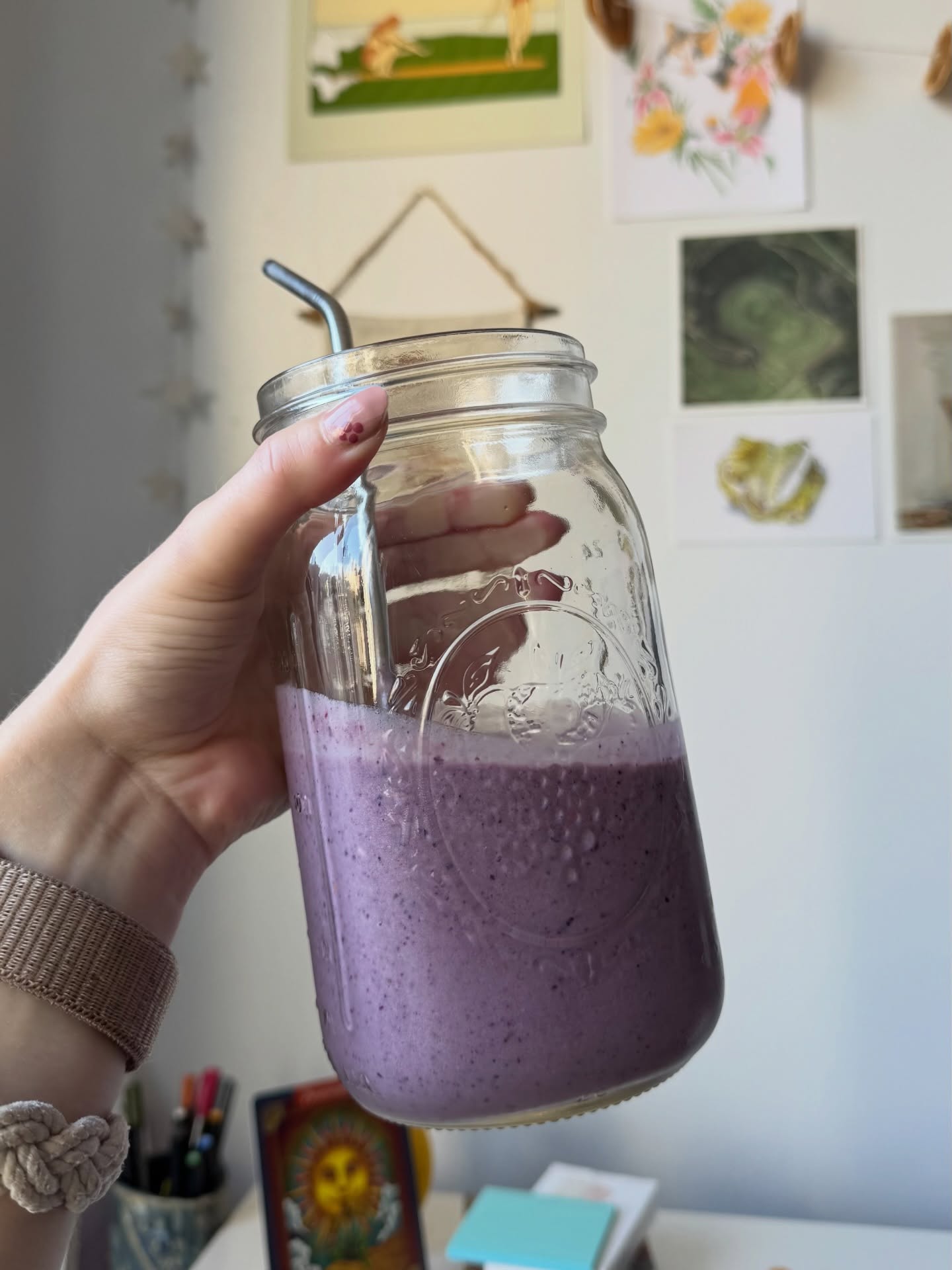 What is the deal with protein powders?💪🏻
Protein supplements are concentrated forms of protein that are used to increase our daily protein intake. They are ideal for people who eat a balanced diet and are still falling short of their protein needs! Because there are so many protein products out there, how do you choose the right one?
Protein powder green flags💚
🥚Minimally processed - if you easily can identify the source of your protein, that is a good sign your product is minimally processed!
🍯Low in added sugar - <5 grams per serving
Gut friendly sweeteners - stevia, monk fruit, or small amounts of natural sugars (cane, coconut, beet, etc)
✅Third party tested - this means the brand has taken extra steps to ensure their product is safe and effective!
💻 Read my newest blog post (link in bio) for a full breakdown of how to choose a protein powder and my personal recommendations!
#wellness #nutrition #nervoussytem #movement #mindset