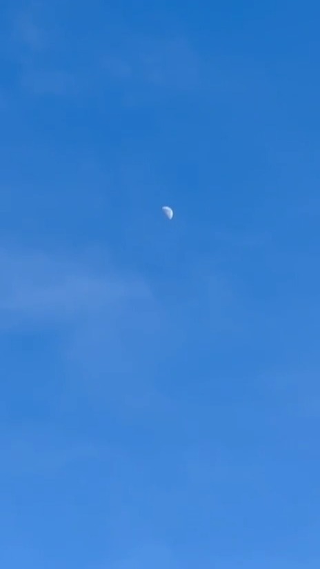 👀 What can you actually see with a 5K cinema camera?
Turns out, the moon… in broad daylight 🌚🌛
This is what happens when you put together the #REDGemini 5K S35 with a #CanonCN20 cine zoom and point it at the sky.
Cinema-grade kit. Available to hire.
📩 Get in touch for your next project: hiredesk@virental.co.uk
#REDGemini #FilmGear #BristolFilm #ContentCreators