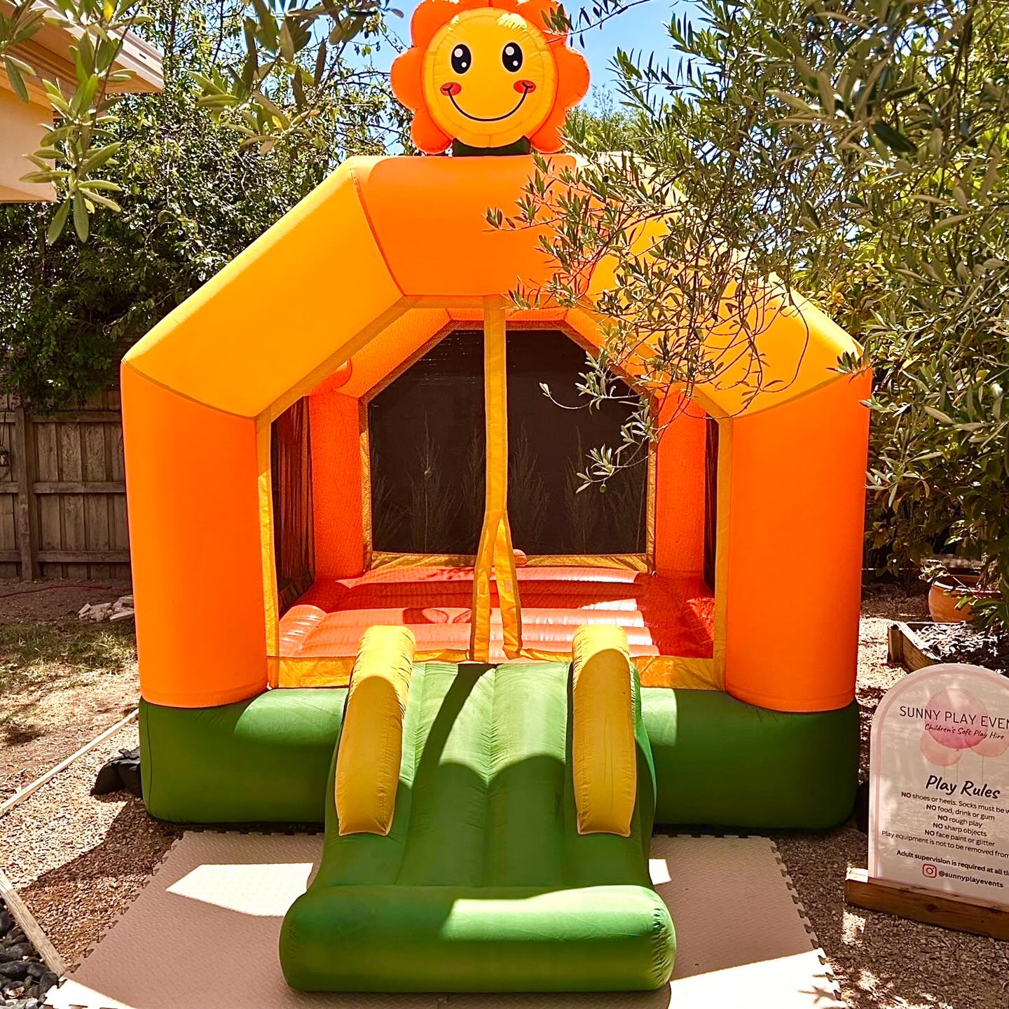 The Sunny Jumping Castle โ๏ธ
Just what you need for a sweet little get together ๐
๐ Servicing Melbourne & Victoria wide
๐ผ www.sunnyplayevents.com.au
๐ผ Customisable Packages