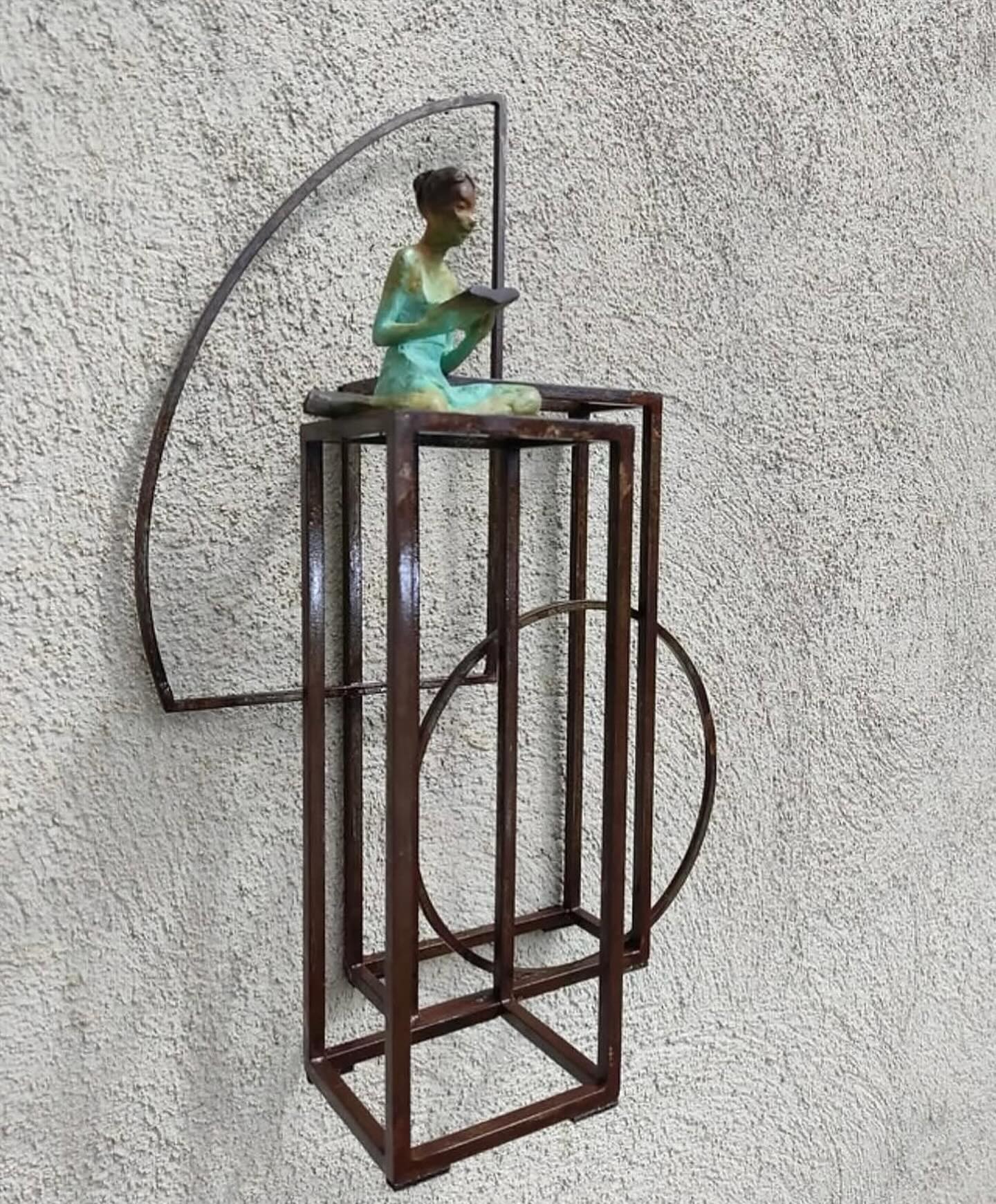On these chilly Berkshire days, we love to cozy up with a good book. 🩷
Our darling “Emma” from sculptor Artigasplanas.
Made of bronze and iron “Emma” stands at 15” h x 7.5” w x 5” d.
She can hang on the wall or sit on a tabletop.
You can find an exclusive collection of sculpture from Artigasplanas, now on view and available for purchase only @thewitgallery
For more information and purchases, please visit our website thewitgallery.com, contact info@thewitgallery.com or DM to inquire.
.
.
Art | Art Gallery | Museum | Art Collection | Collection | Artist | Contemporary | Art Collector | Glass | Blown Glass | Painting | Gallery | Modern | Miami | Art Week | Massachusetts | Berkshires | Photo | Reels | Artwork |
.