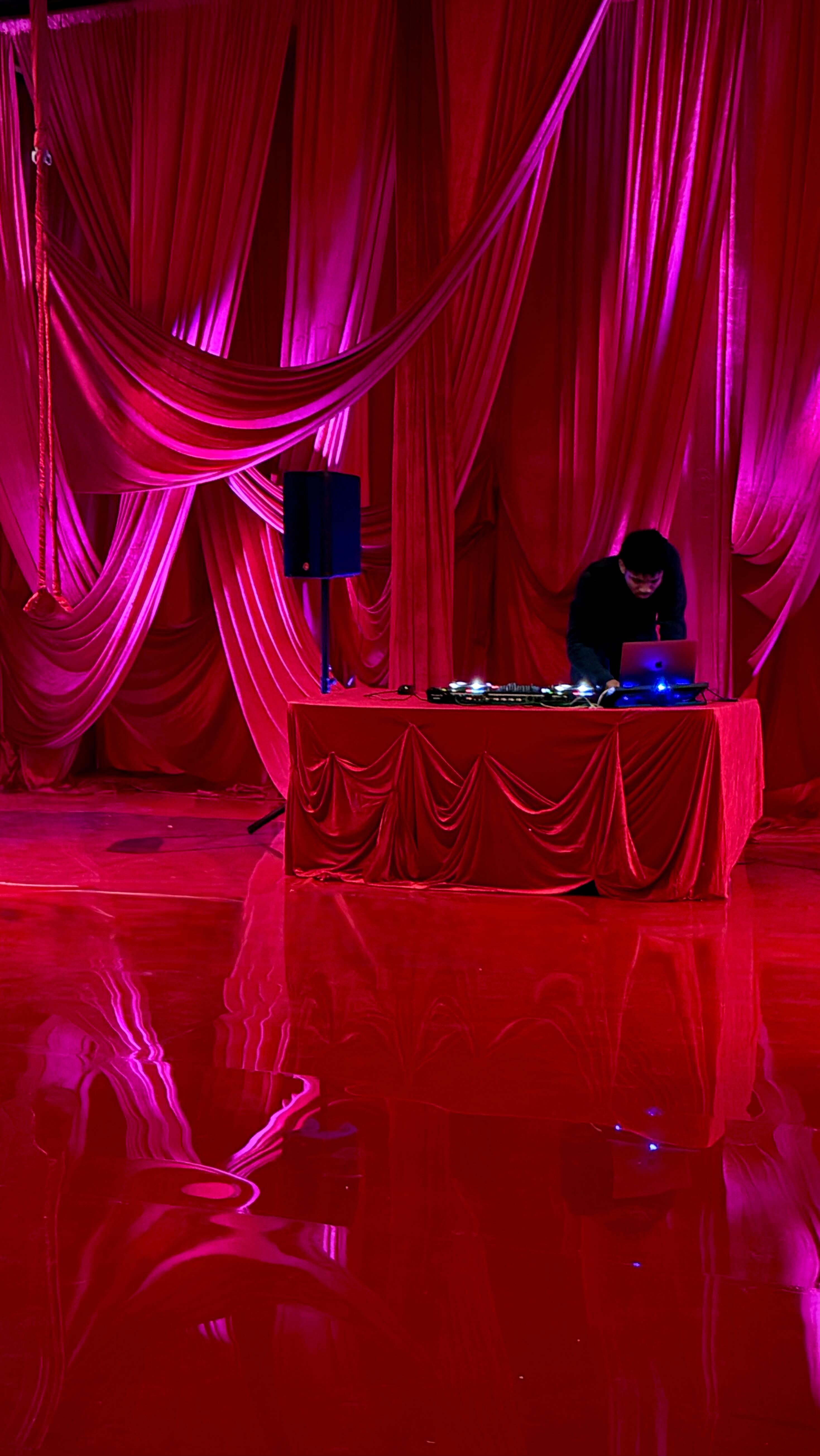 We are calling this The Red Evolution ❤️
I’m Just Getting Started 😉
Client - @briharmonnow
Venue - @ambientplus.studio
Event Producer - @toriwilliamsevents
Drape Backdrop - @somethingsweet42 @divinecelebrationsatl
Room Draping - @coastaleventsatlanta
Balloon Decor - @getpoppin.atl
Cake- @thevelvet_bite
Pics - @freddyophotos @freddyopics
#toriwilliamsevents #luxuryevents #luxurydecor #30thbirthday #briannaharmon