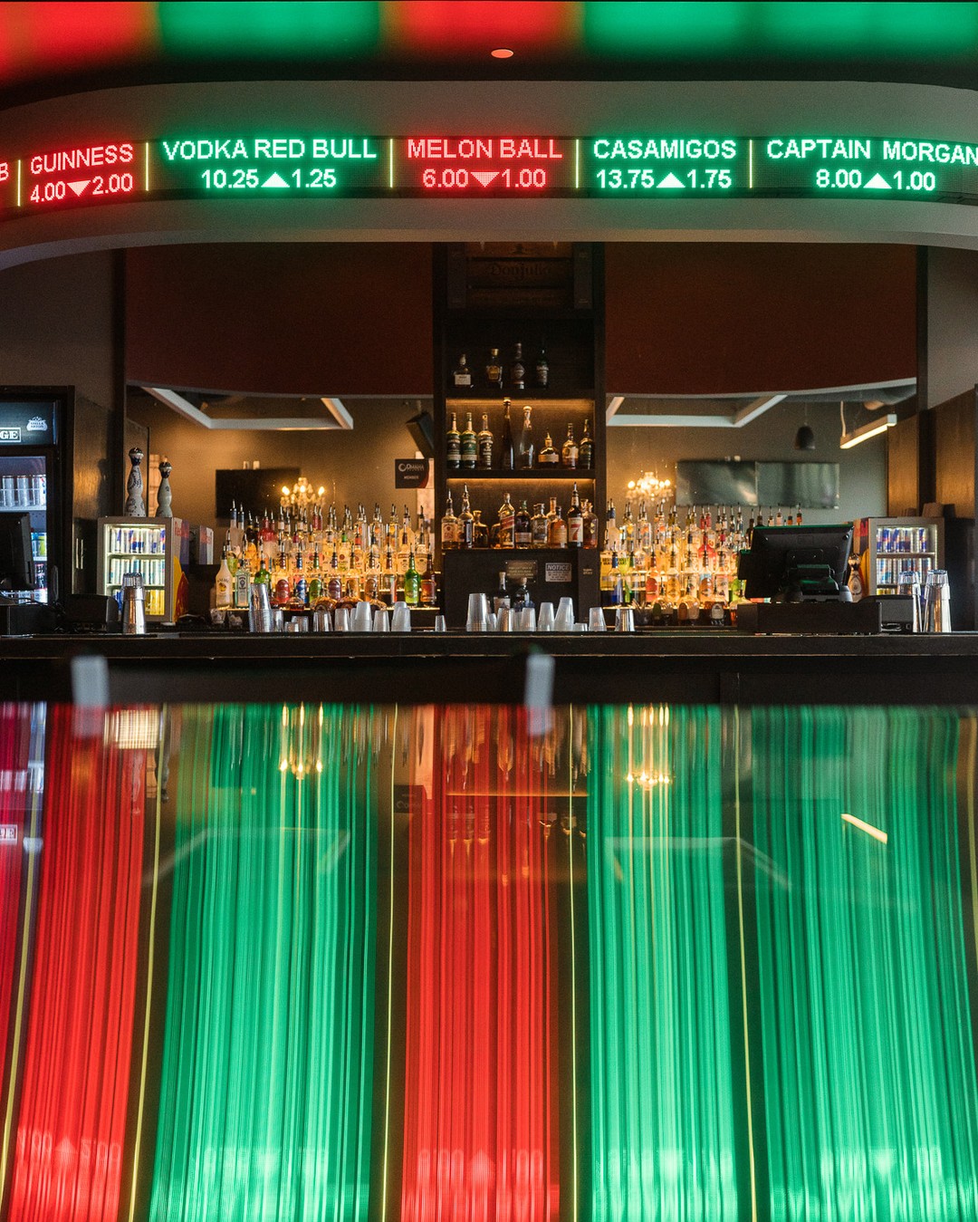 Your Friday night plans are officially handled.
Bold drinks, high-energy music, no cover, and a dance floor that refuses to quit. We'll see you at 9pm at The Exchange 🤘🍻 @the_exchange_bar