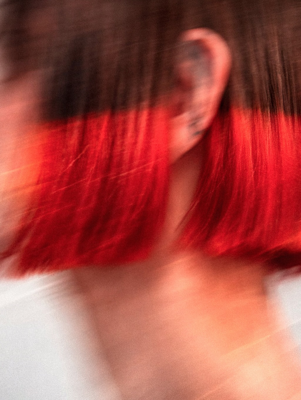 Někteří chtějí splynout.
Jiní si vybírají být vidět. 🌶️
A vy?