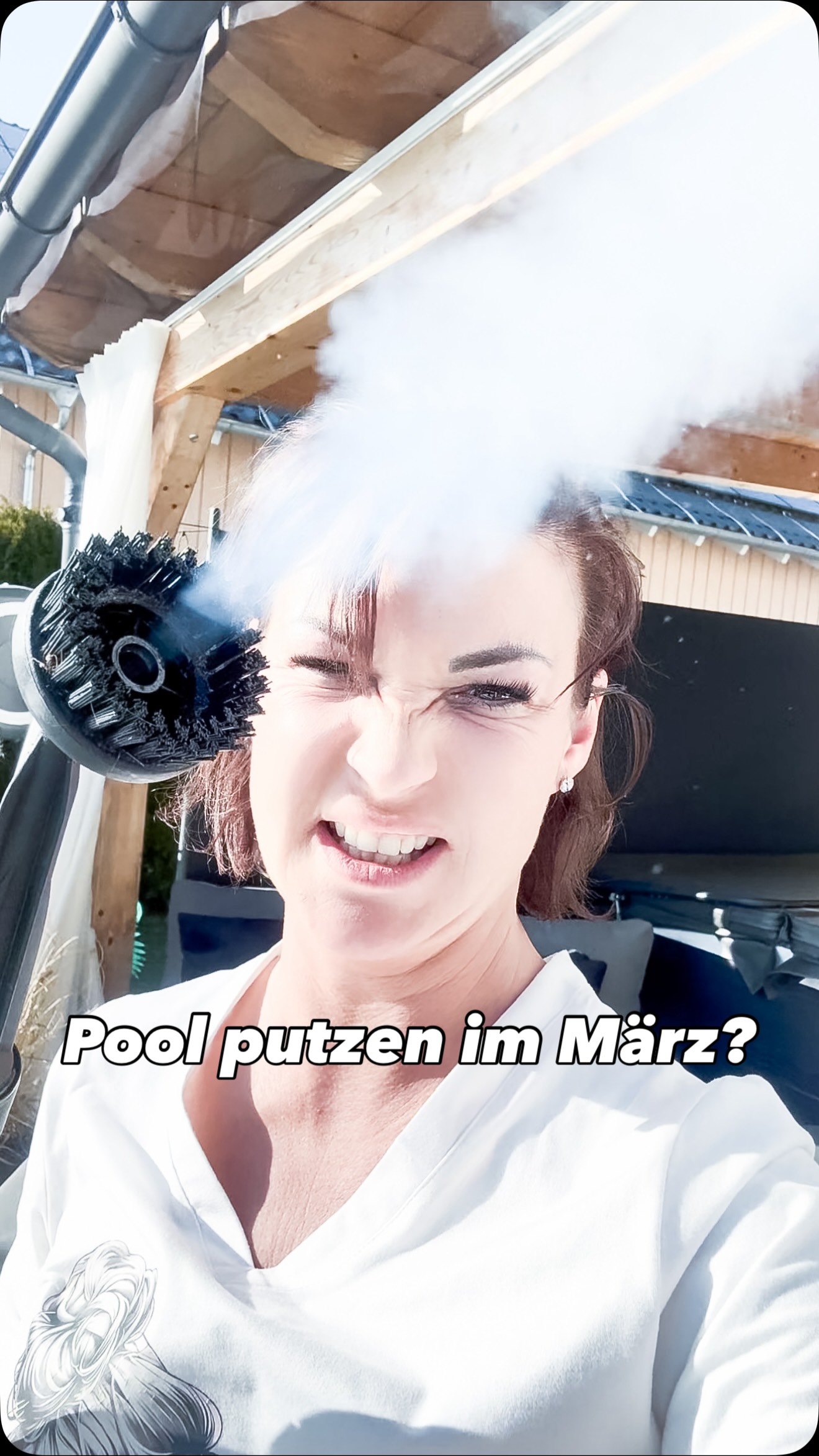 Was der Herr des Hauses nicht weiß, mach ihn nicht heiss 🤣🫣
Aber ich hab dafür wieder ein ToDo abgehakt - und immerhin ist das Putzen des Pools selbst auch noch eine ordentliche Herausforderung
Der stell ich mich dann, sobald er Dienst hat - fix aber im März 🤣✌️
Denkst du es ist zu früh ?
#pool #putzen #frühling #poolsaison #hyla