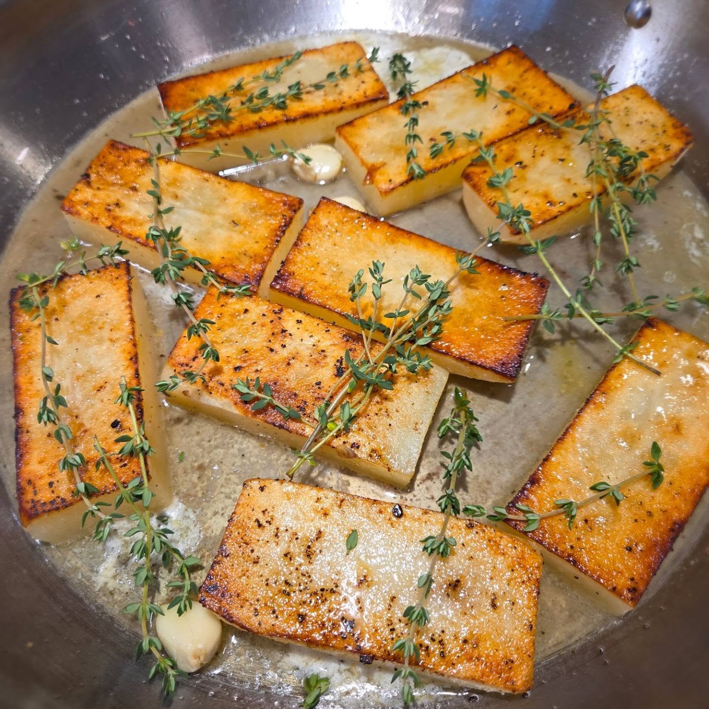 Golden. Crisp. Buttery perfection.
These fondant potatoes were slow-roasted, lovingly basted, and finished until they were deeply caramelized on the outside and melt-in-your-mouth tender on the inside. Each bite is rich, velvety, and infused with layers of flavor that only come from patience, technique, and intention.
This isn’t just a side dish.
This is what happens when elevated cuisine meets unforgettable experience.
When you book Chef Joanne Thomas for your private dining experience, you’re not just getting dinner — you’re getting restaurant-quality artistry in the comfort of your own space. Every detail is curated. Every flavor is intentional. Every guest leaves impressed.
Luxury isn’t loud.
It’s plated.
✨ Now booking private chef experiences.
Secure your date before it’s gone.
Spring and summer dates are filling quickly. Serious inquiries only. 💌
#ChefJoanneThomas #WithALittleLoveInEveryBite #InternationalTravelChef #PrivateChefExperience #LuxuryDining ElevatedEats FineDiningAtHome FoodieExperience ChefLife BookTheChef
