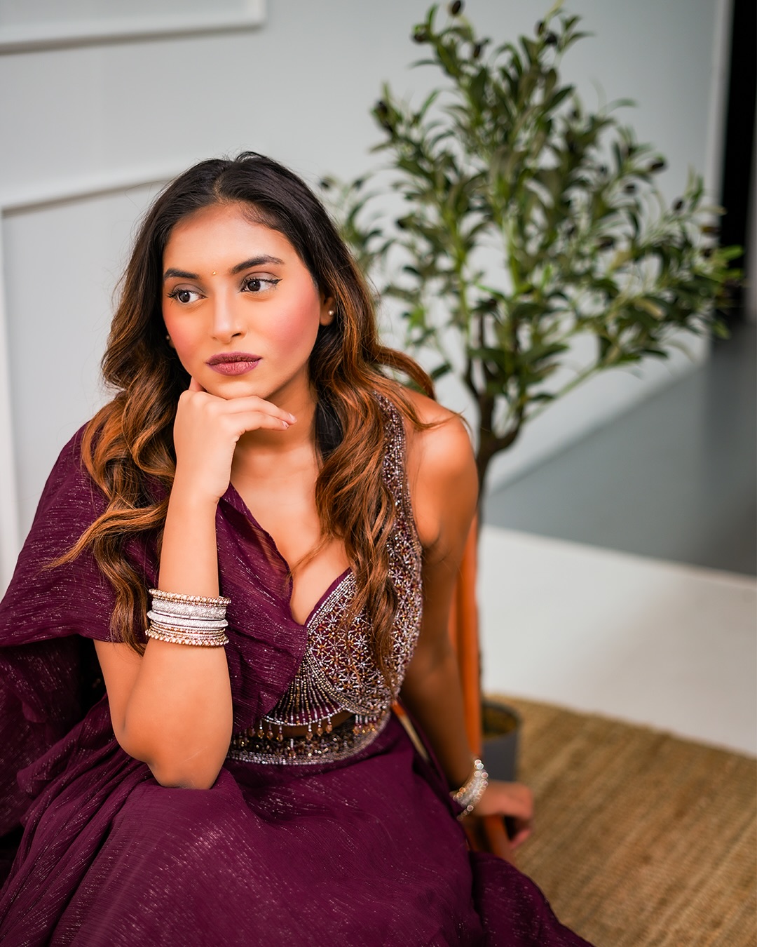 Elegance isn’t worn — it’s embodied 💜
In every frame, there’s a quiet confidence that speaks before words ever could. The stillness, the gaze, the subtle tilt of the chin — it’s not about posing, it’s about presence. True beauty doesn’t try to be seen; it simply exists, and the camera is lucky enough to witness it.
This series was all about capturing that balance between strength and softness, tradition and modernity, grace and power — the kind of energy that turns a portrait into a statement.
Because timeless style isn’t created in editing.
It’s revealed in the moment.
ZELDEY.COM
#LuxuryPortrait #EditorialPhotography #Zeldey #ModernElegance #PortraitArt