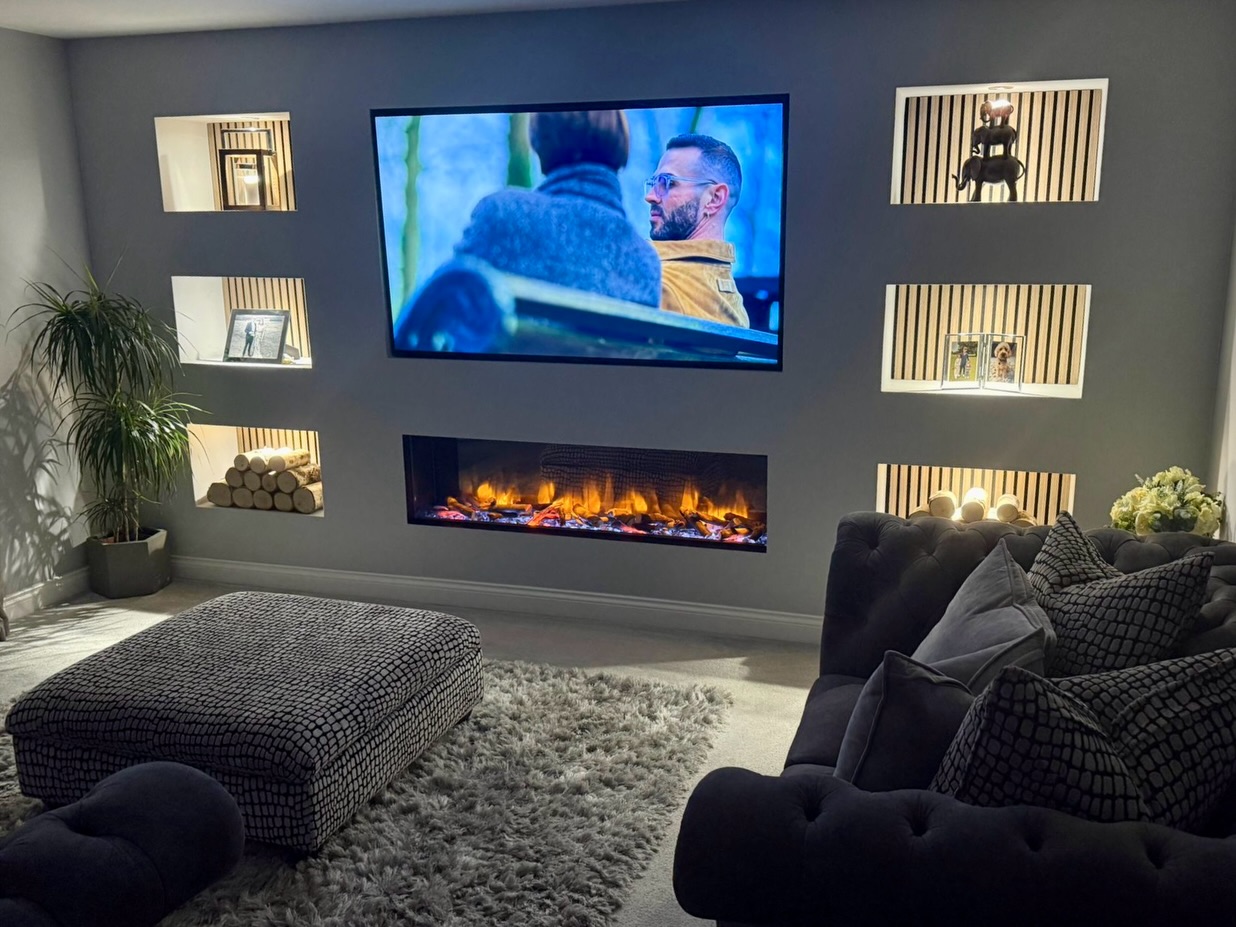 How do you transform your home?
For styling advice for your home, book a free quotation, and we will come over to help inspire you.
https://www.rsmhome.co.uk/getaquote
🔗 Products in photo- Custom media wall with Walnut acoustic panels fitted in shelving alcoves with LED spot lights
•
•
•
#rsmhome #nantwich #cheshirehomes
#mediawallsuk