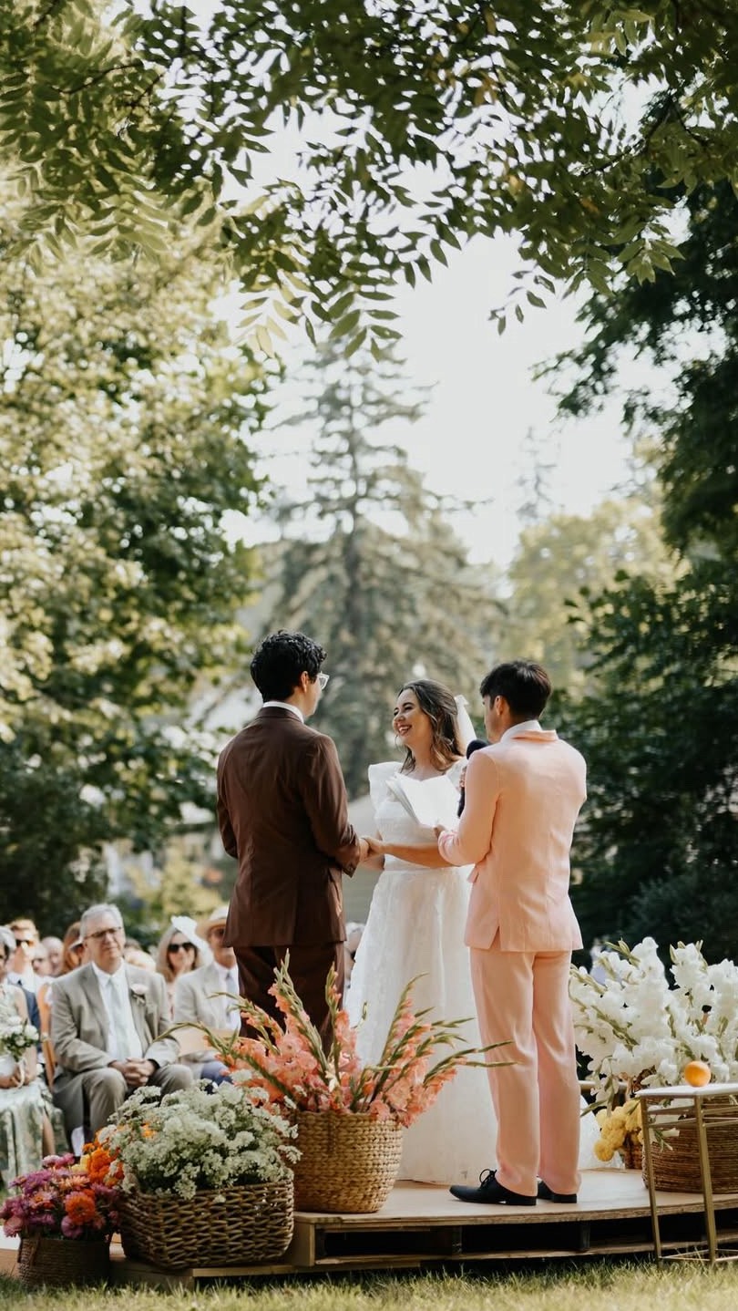 Upstate NY has entered “fools spring” so I’m dreaming of warmer days & wedding vows 💌☀️
#thesocialriotevents #wedding #upstateny #eventplanner #bride