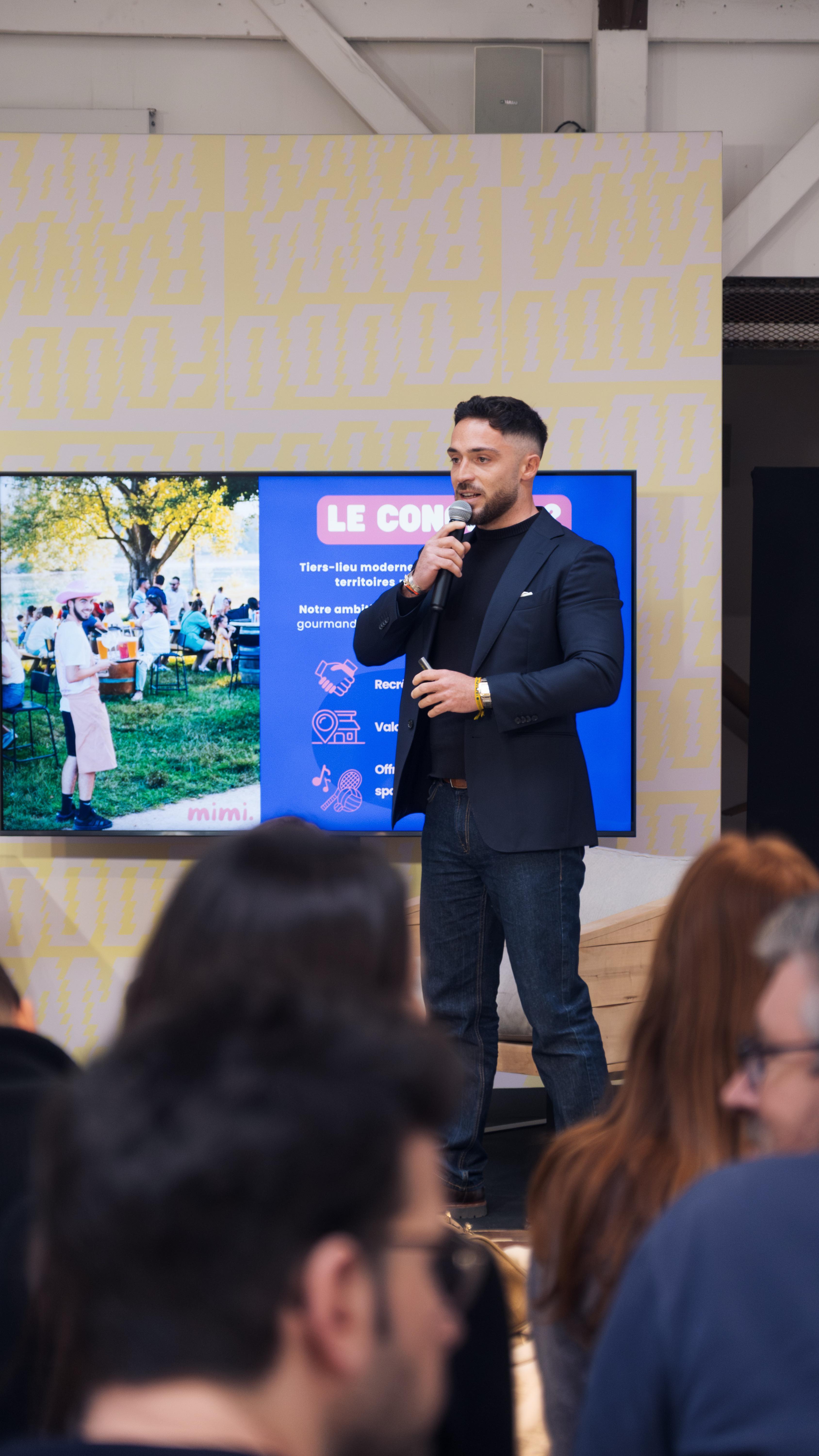 La team MiMi Family était chez Foodorama pour présenter notre concept et annoncer son lancement en franchise 🚀
Si toi aussi tu veux ouvrir ton resto et faire bouger ton territoire, clique sur notre lien en bio 😎
@foodorama_paris @service__compris @victor_bachichet @remi_collel_
#restaurant #franchise #entrepreneuriat