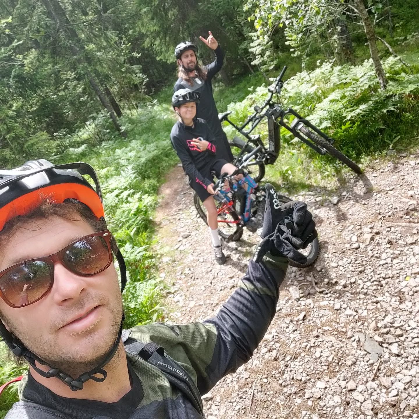 E-Bikesafari
#customebikes.no #customebikes #customelectricbikes #bmcbikes #trailfox #fulldemper #elsykkelkonverting #midtmotor #krankmotor #bafang #bafangmotor #ebikes #elsykkel #elsykkelkit #tongsheng