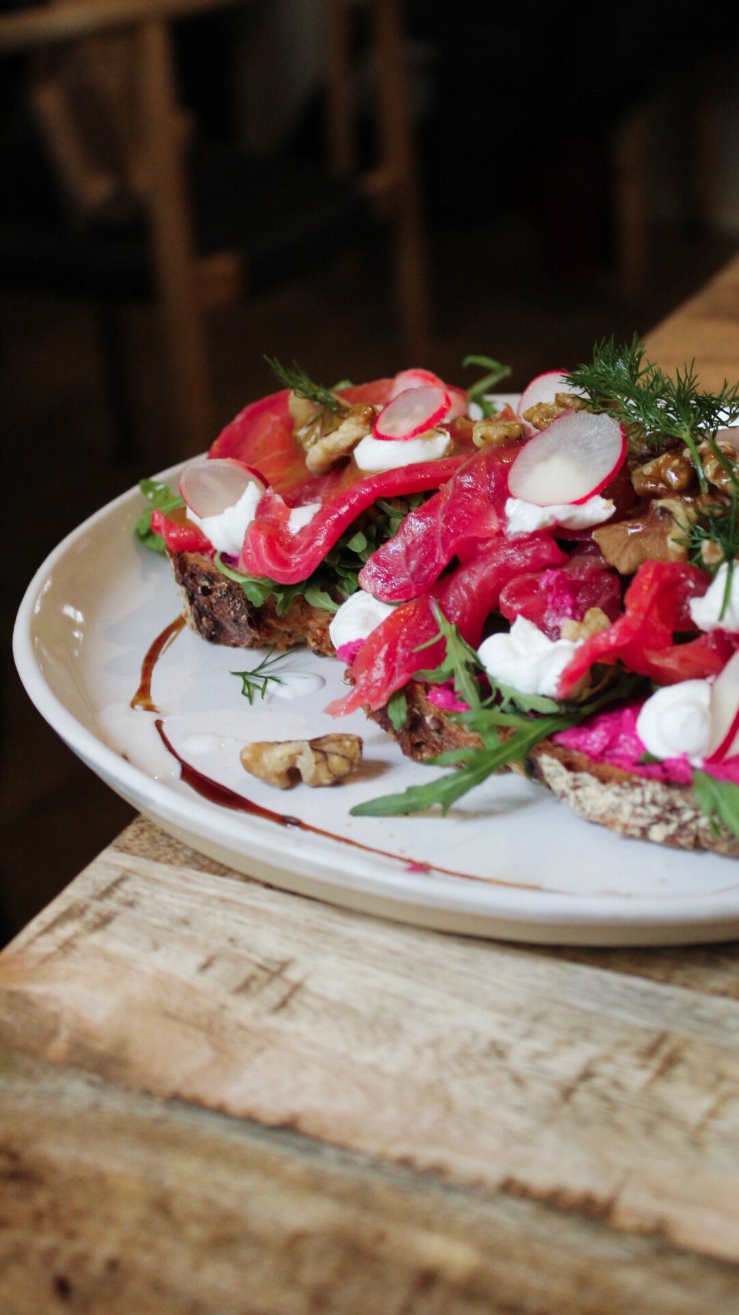 Anette.
We do it.
And you do eat it. 😉🍽️
#lespetitesartisanes #tartine #lunchvibes #genevefood #foodmood