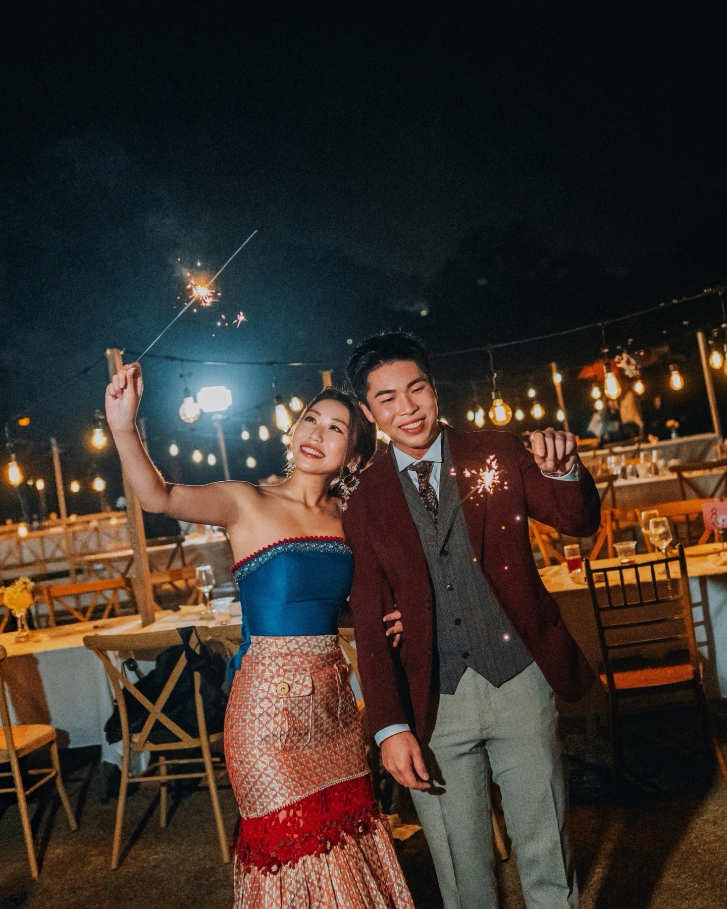 // Girl Talk //
總覺得婚禮大家有時會混亂地選擇「安全」,
但我總認為一場婚禮係一個選擇自己嘅盛宴。
婚禮唔係著上一條大眾認為婚禮嘅樣子,
而係十年後再看都依然為忠於自己成為自己想像中嘅模樣而感動就係最完美嘅選擇。
喂~ S.SIREN EARRINGS 配 SILENTSIREN. 嘅裙同西裝係最完美嘅SILENTSIREN. VIBE! 我話嘅🤭✨
—
《𝐒𝐢𝐥𝐞𝐧𝐭𝐒𝐢𝐫𝐞𝐧. & 𝐋𝐞𝐟𝐥𝐞𝐟 | 𝐒𝐡𝐨𝐨𝐭𝐢𝐧𝐠 𝐏𝐚𝐜𝐤𝐚𝐠𝐞 》ɪꜱ ᴀᴠᴀɪʟᴀʙʟᴇ ɴᴏᴡ.
🇬🇧𝐔𝐊 | ᴀʟʟ ʏᴇᴀʀ
🇭🇰𝐇𝐊 | OCT 2026 - JAN 2027
🇫🇷È𝐳𝐞/𝐍𝐢𝐜𝐞 / 𝐌𝐞𝐧𝐭𝐨𝐧 | 20-26 July 2026
ꜰᴏʀ ꜱʜᴏᴏᴛɪɴɢ ɪɴ ᴏᴛʜᴇʀ ᴇᴜʀᴏᴘᴇᴀɴ ᴄᴏᴜɴᴛʀɪᴇꜱ, ᴘʟᴇᴀꜱᴇ ꜰᴇᴇʟ ꜰʀᴇᴇ ᴛᴏ ᴇɴQᴜɪʀᴇ ᴜꜱ ᴏɴ ᴛʜᴇ ᴀᴠᴀɪʟᴀʙɪʟɪᴛʏ
—
HONG KONG LOCAL WEDDING DRESSS DESIGNER | 𝐇𝐀𝐍𝐃𝐌𝐀𝐃𝐄 𝐆𝐎𝐖𝐍 & 𝐀𝐂𝐂 |ᴍᴀᴅᴇ ɪɴ ʜᴏɴɢ ᴋᴏɴɢ
www.bysilentsiren.com