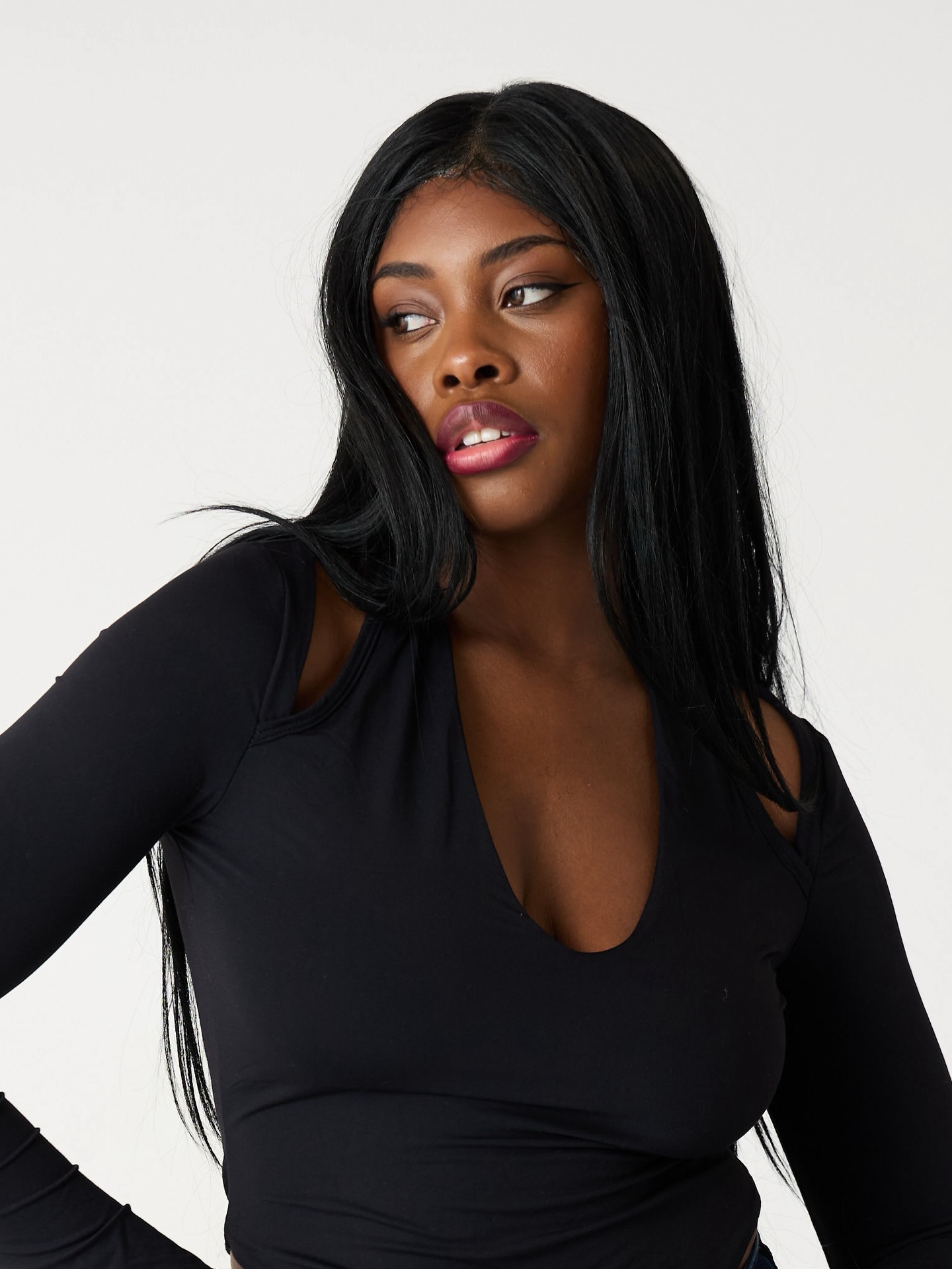 💋💄
Model: @seforathemodel
📸: @mattleemorgan
💄: @jjlcreations
Details:
Moisturizer @byoma moisturizing rich cream
Primer @nyxcosmetics face glue
Base by @rcmamakeup
Brows by @anastasiabeverlyhills pomade
Mascara @lancomeofficial
Eyeliner @inglot_cosmetics eyeliner gel
Lip @nyxcosmetics suede matte lip liner shade Copenhagen
#makeupartist #beautymakeup #losangelas #makeup cleanbeauty